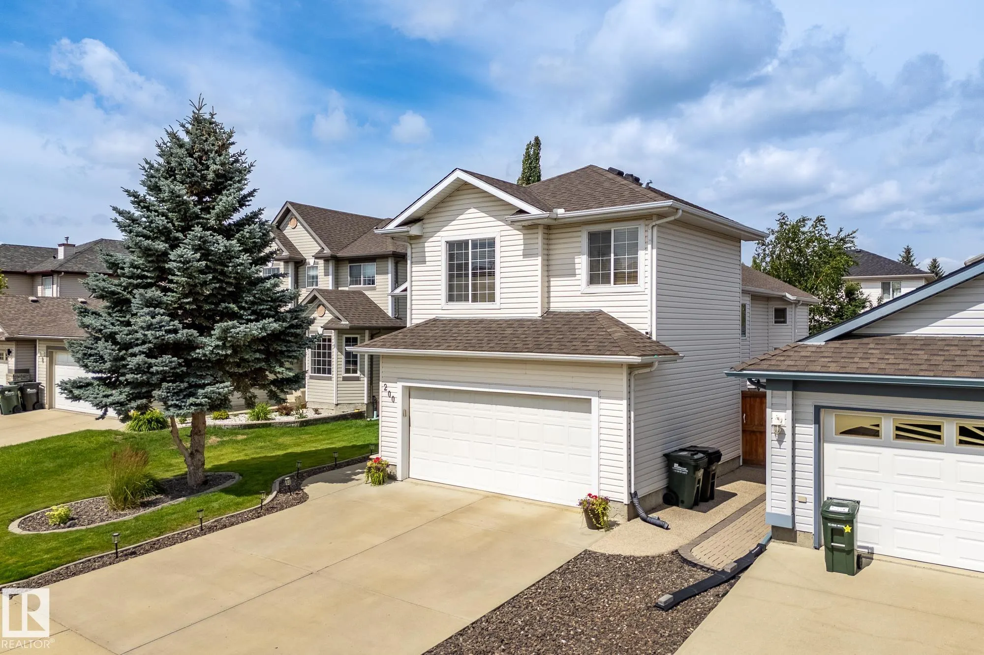 200 FORREST Drive
