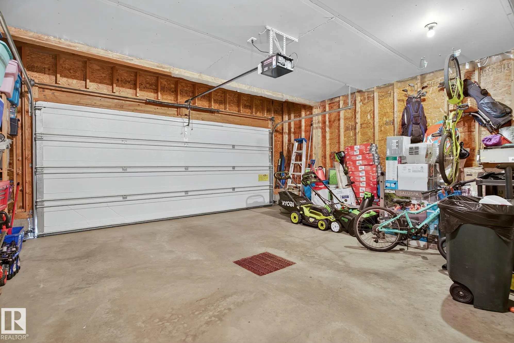 200 FORREST Drive