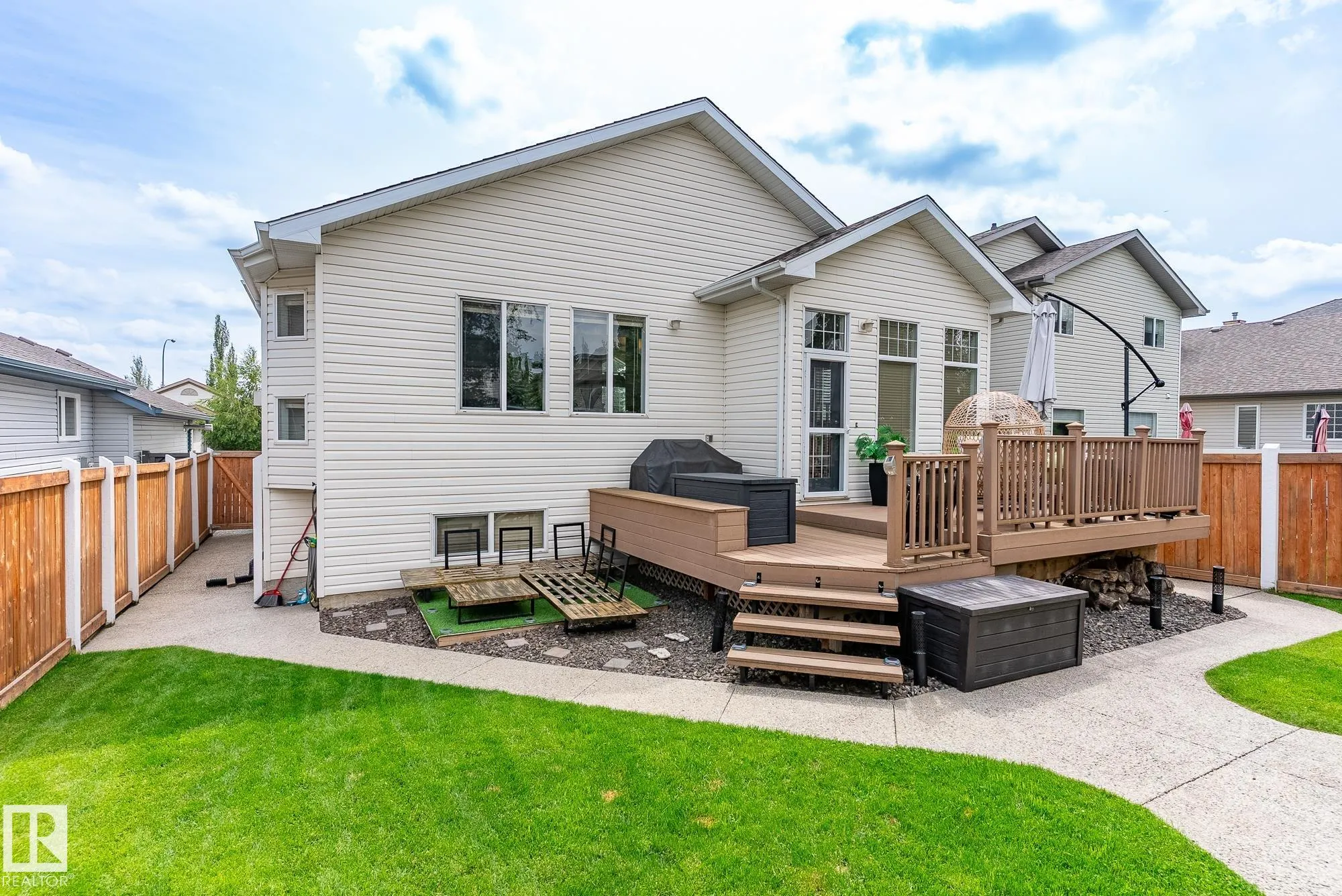 200 FORREST Drive