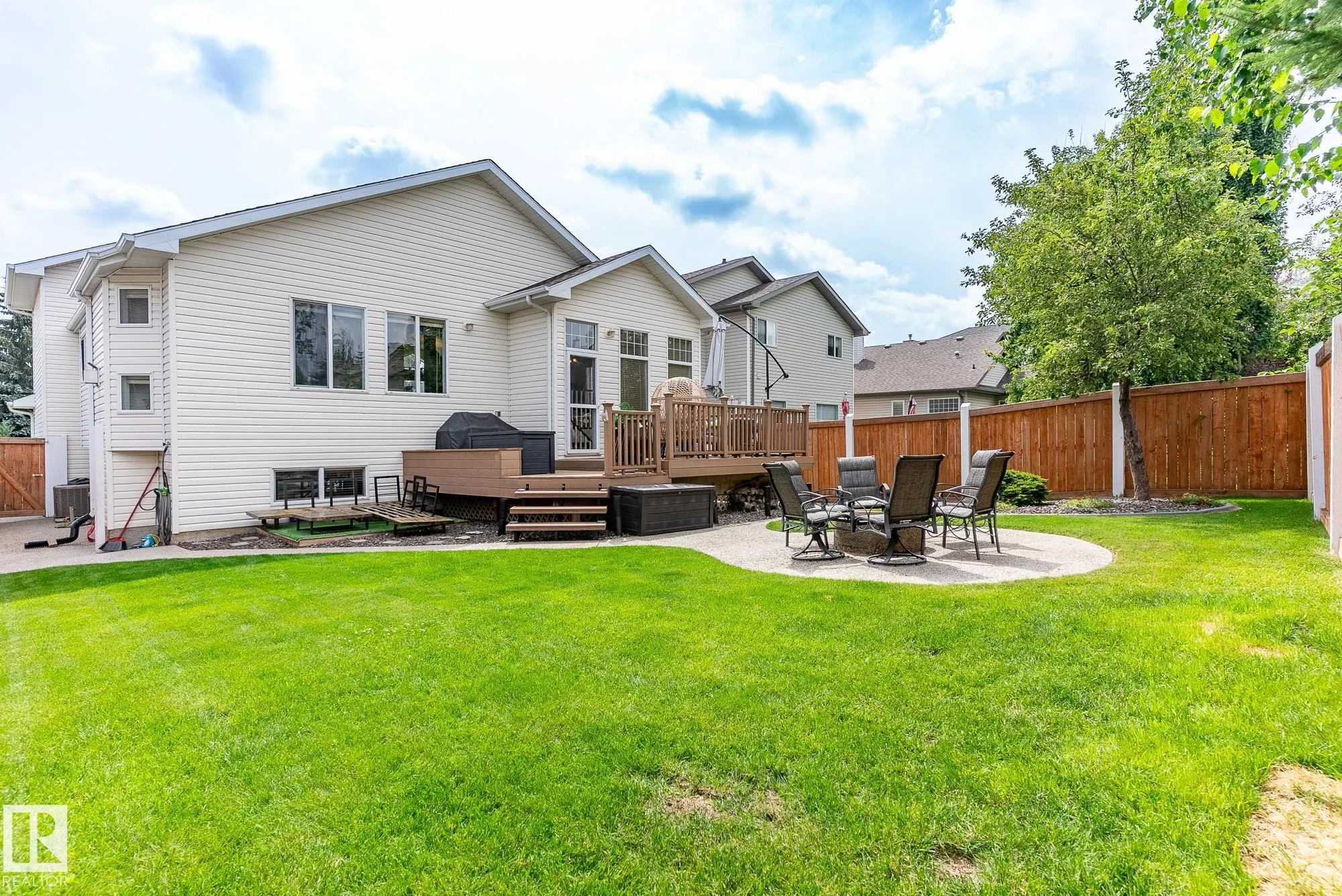 200 FORREST Drive