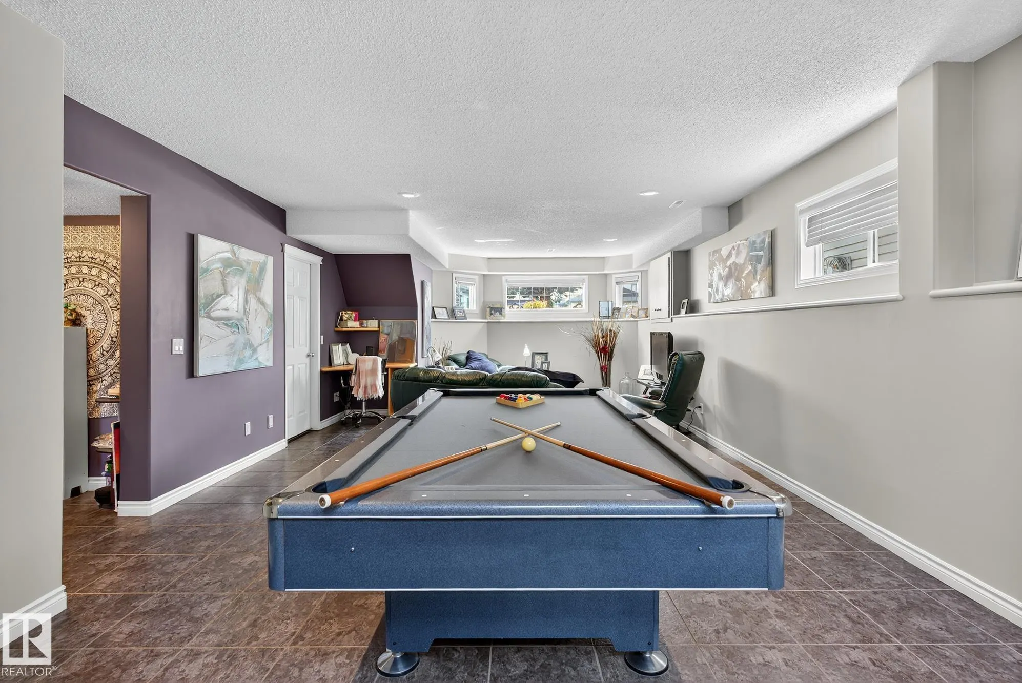 200 FORREST Drive