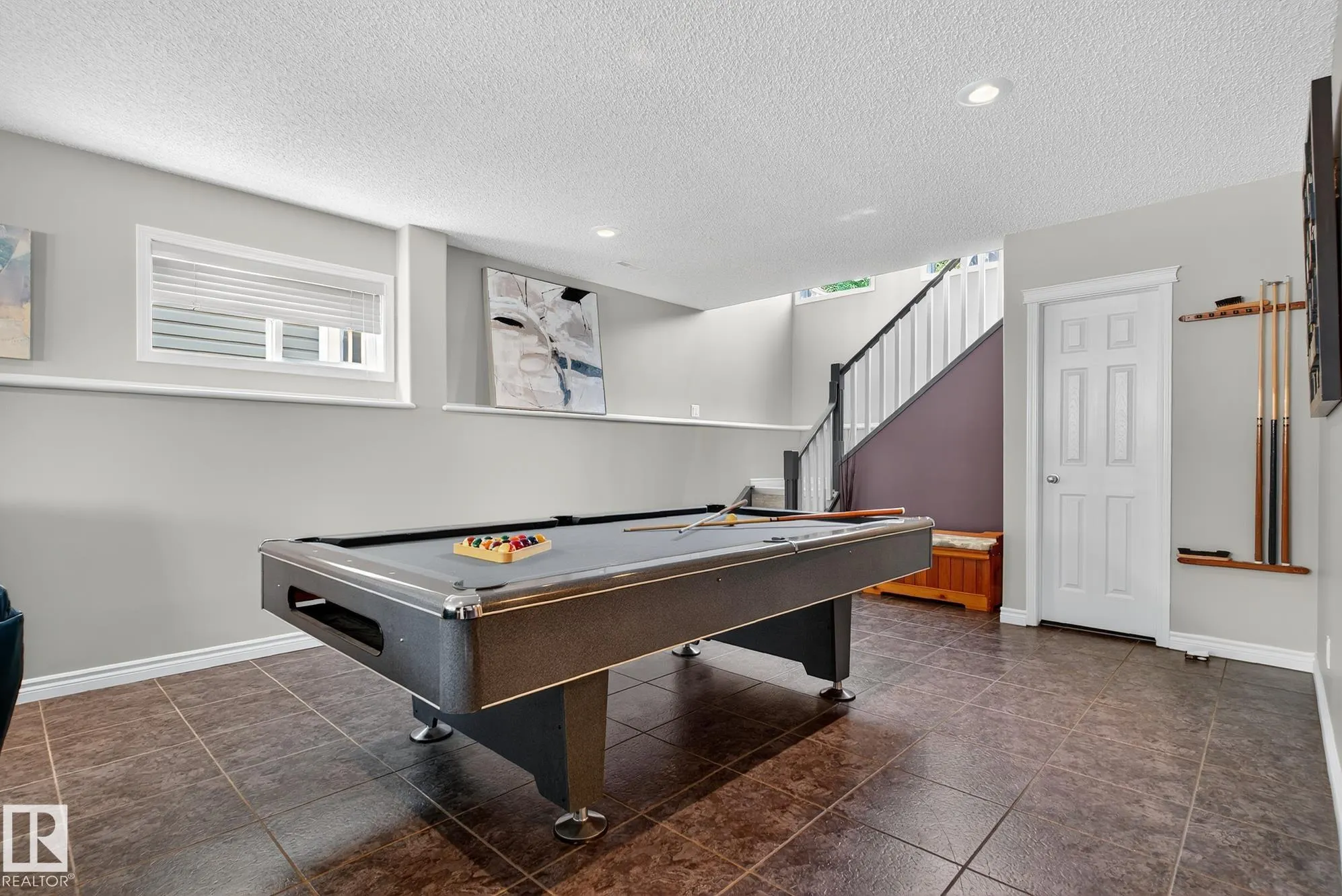 200 FORREST Drive