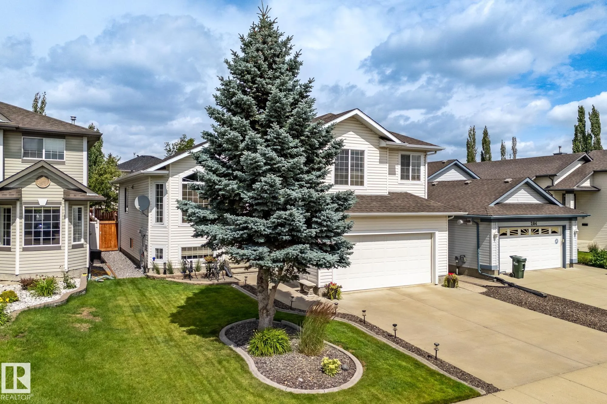 200 FORREST Drive
