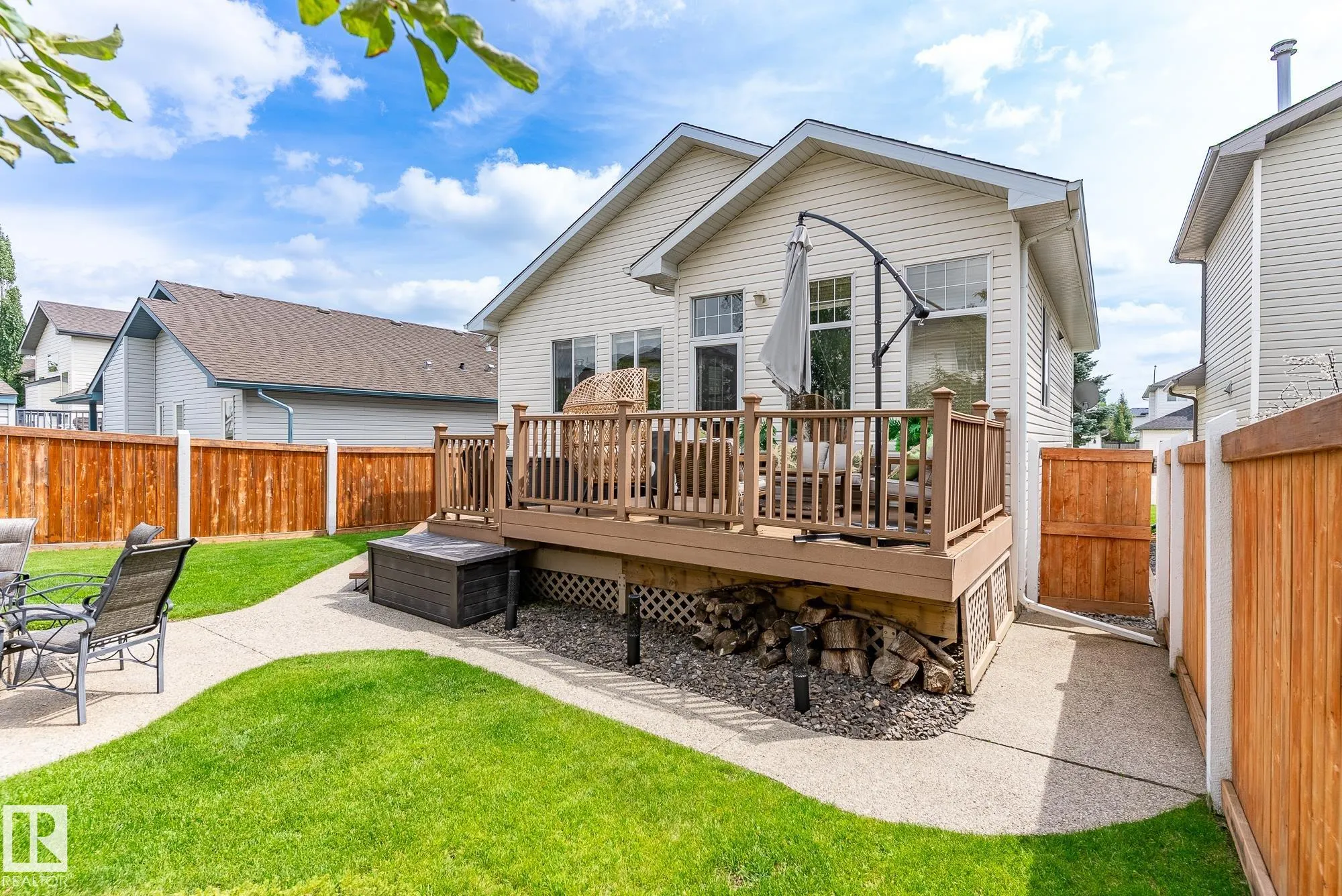 200 FORREST Drive