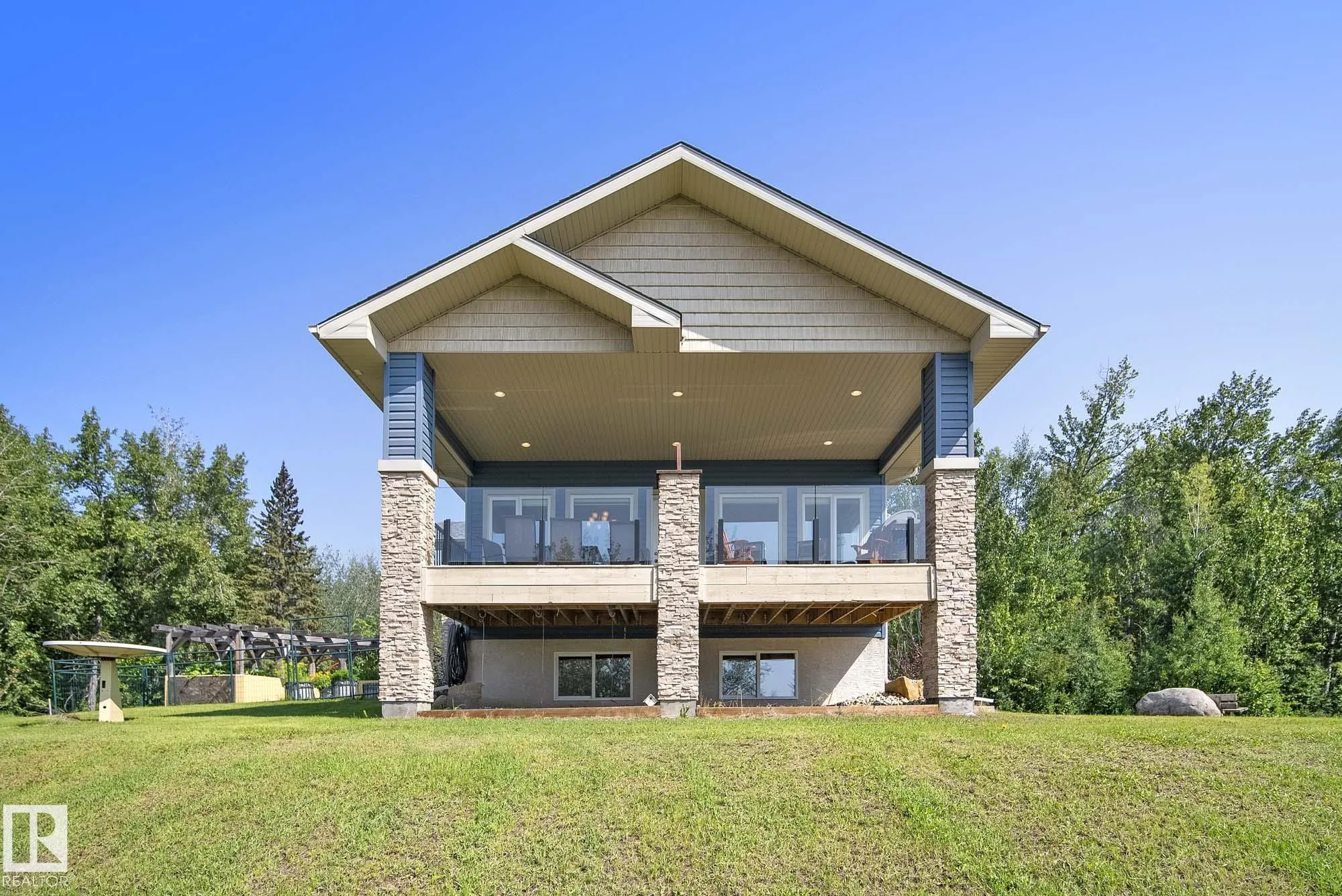 4518 LAKESHORE Road