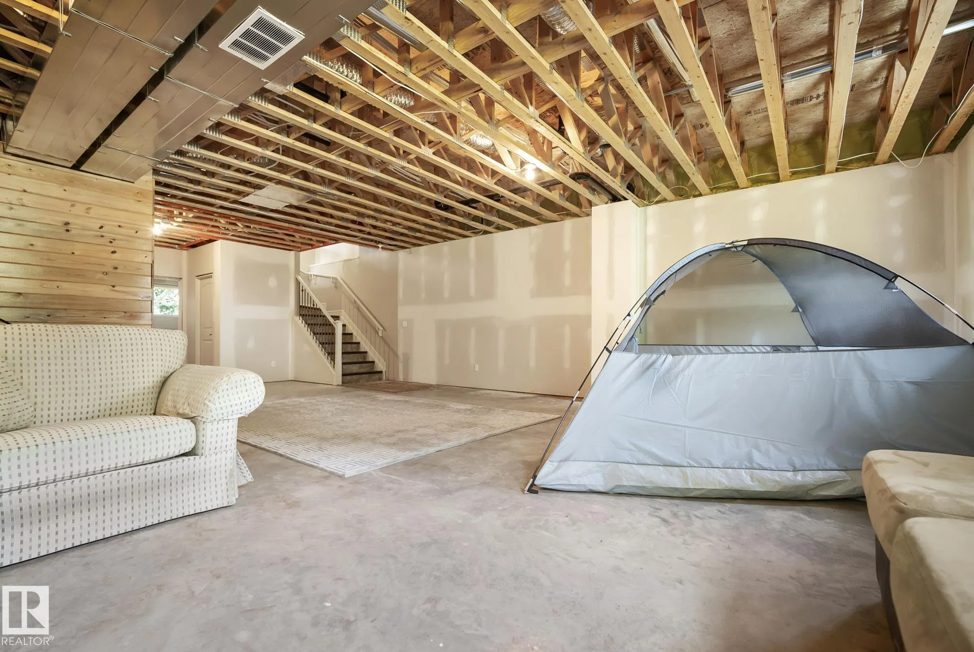 4518 LAKESHORE Road