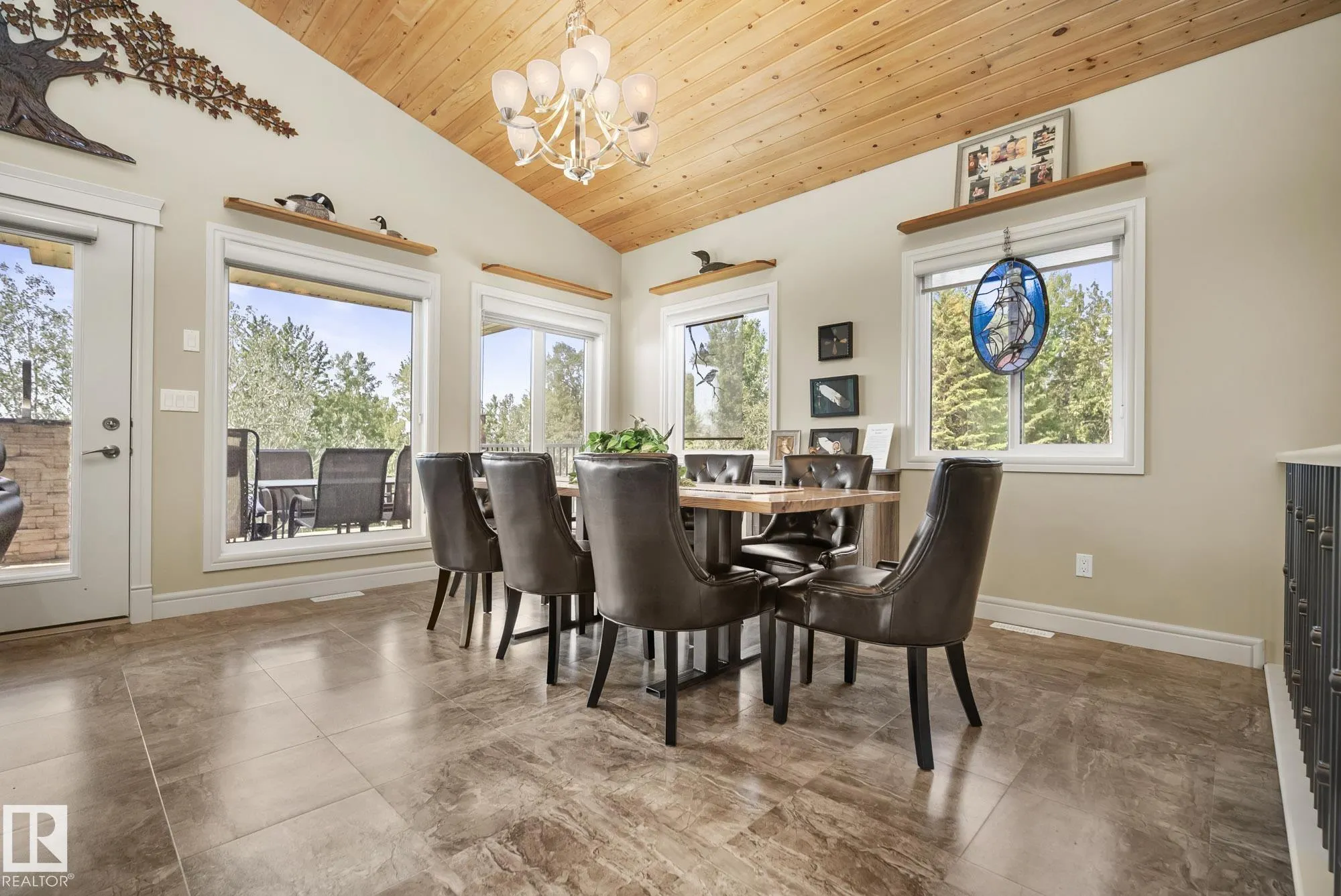 4518 LAKESHORE Road