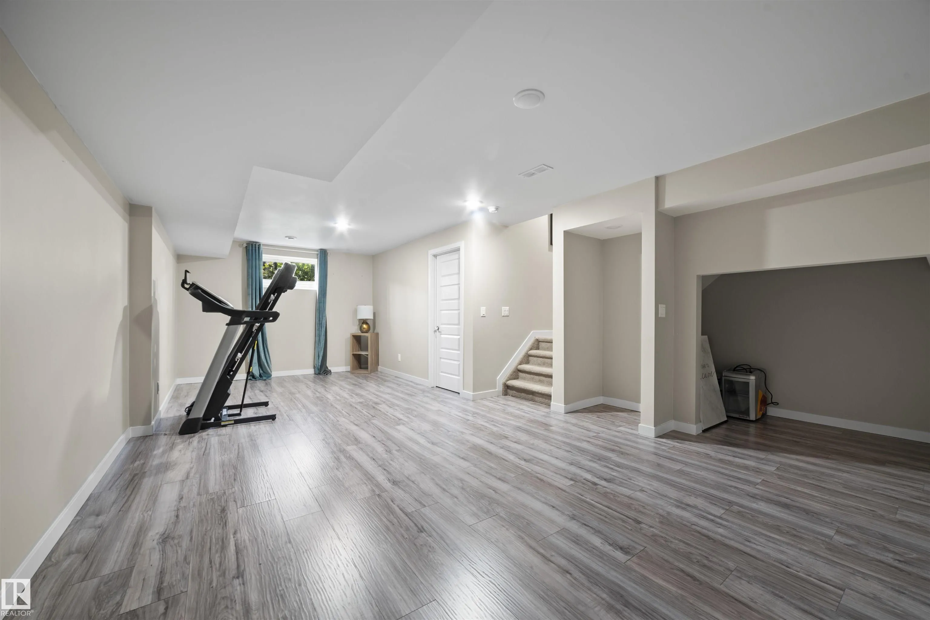 8149 CHAPPELLE Way