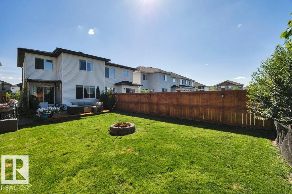 14 ROLSTON Court