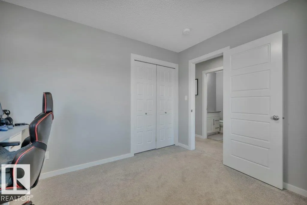 14 ROLSTON Court
