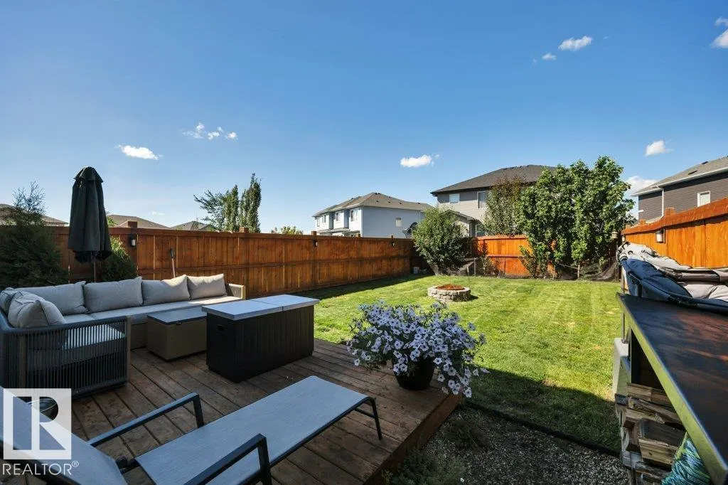 14 ROLSTON Court