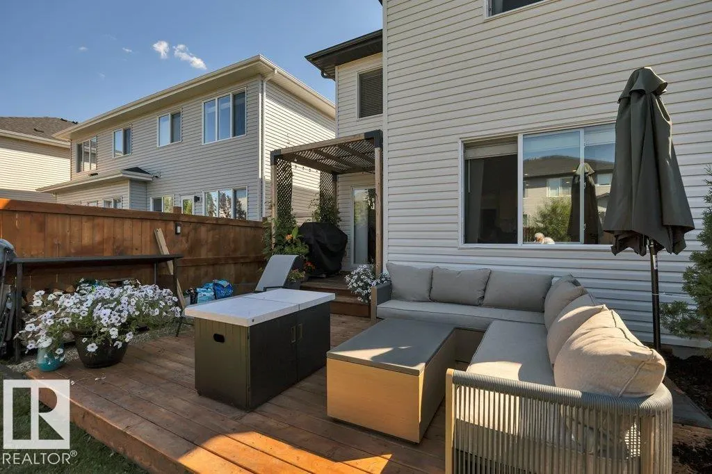 14 ROLSTON Court