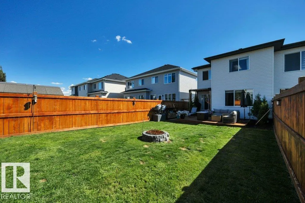 14 ROLSTON Court