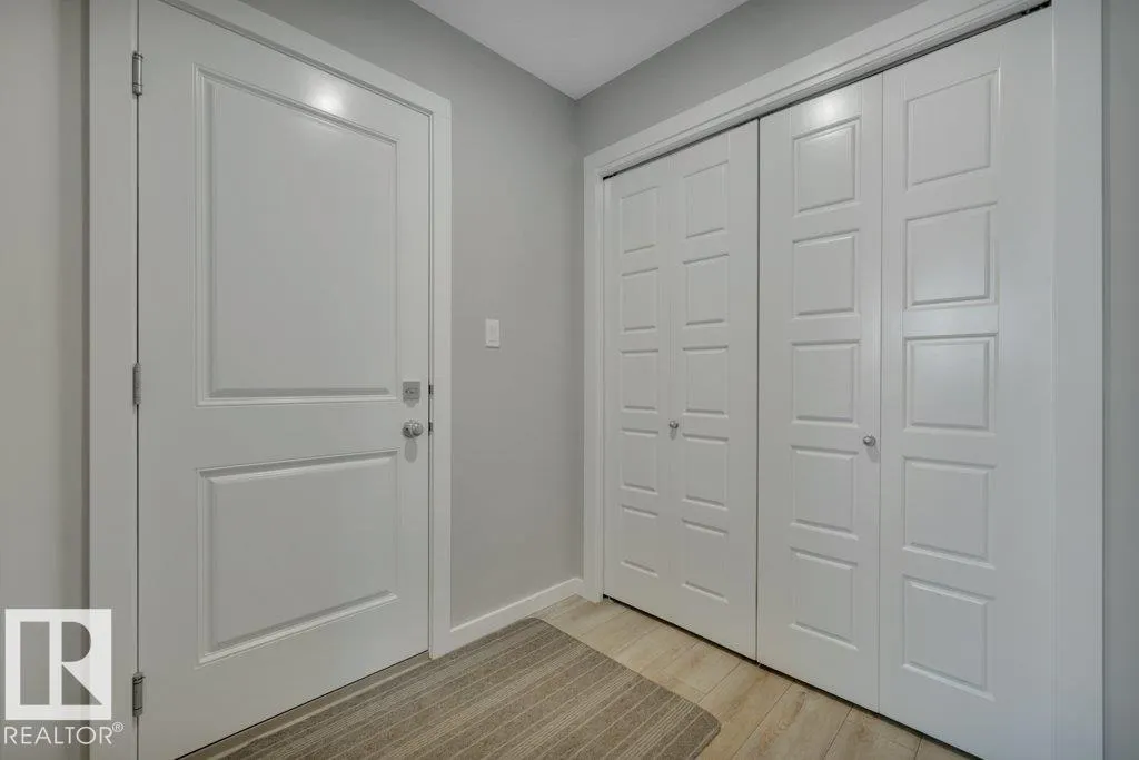 14 ROLSTON Court