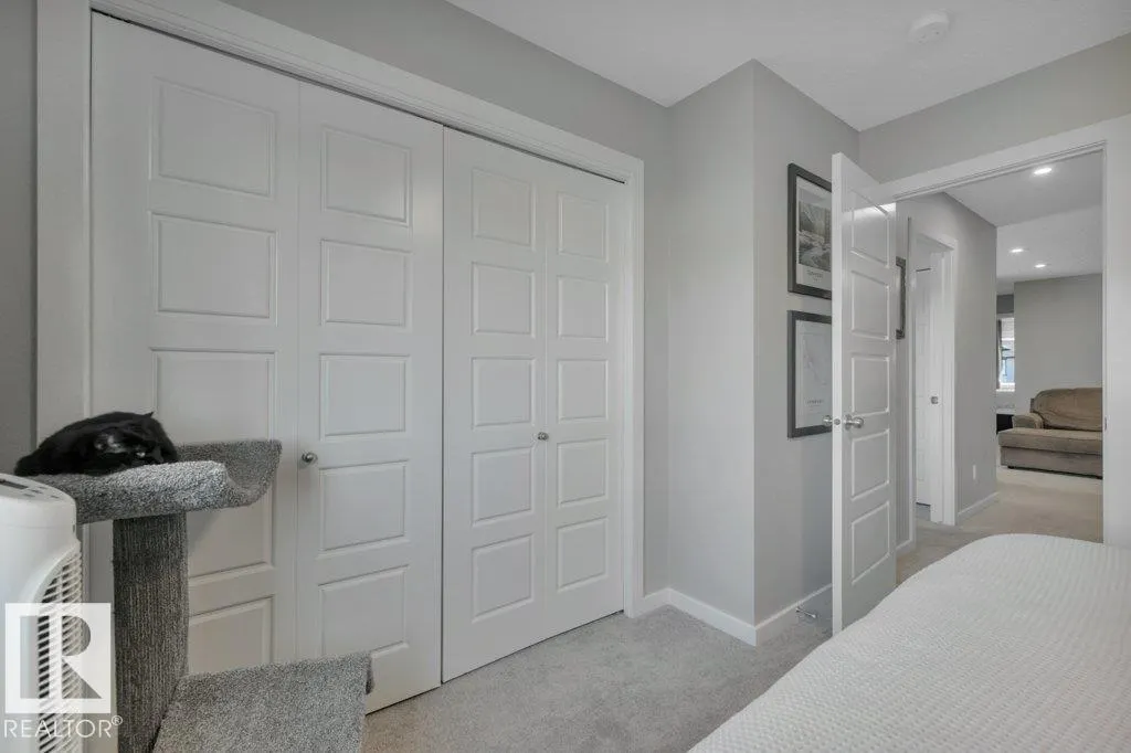 14 ROLSTON Court