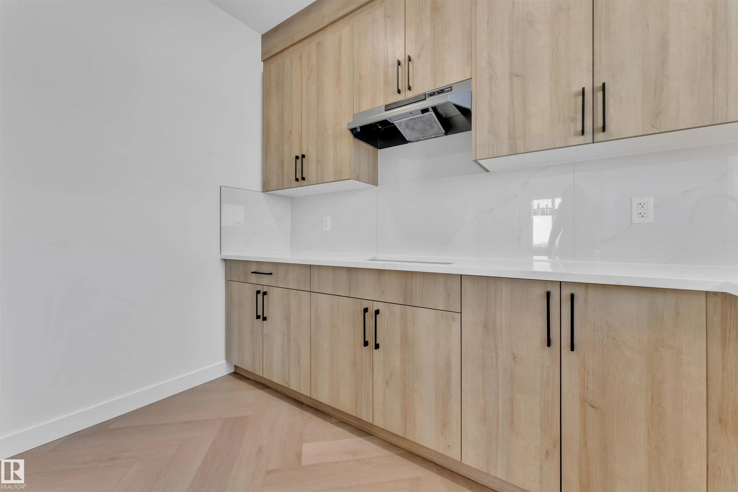416 Pine Point(e)