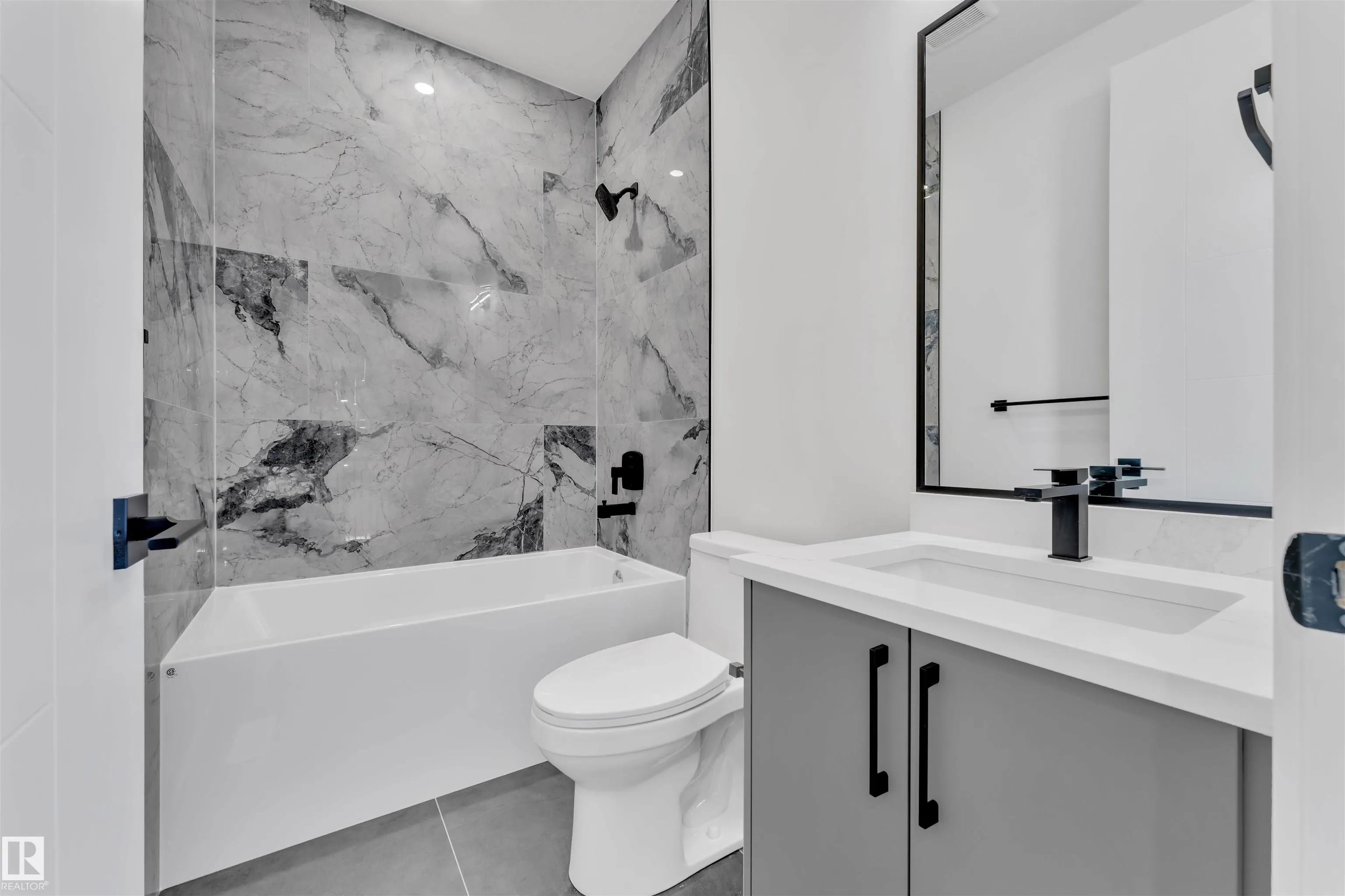 416 Pine Point(e)