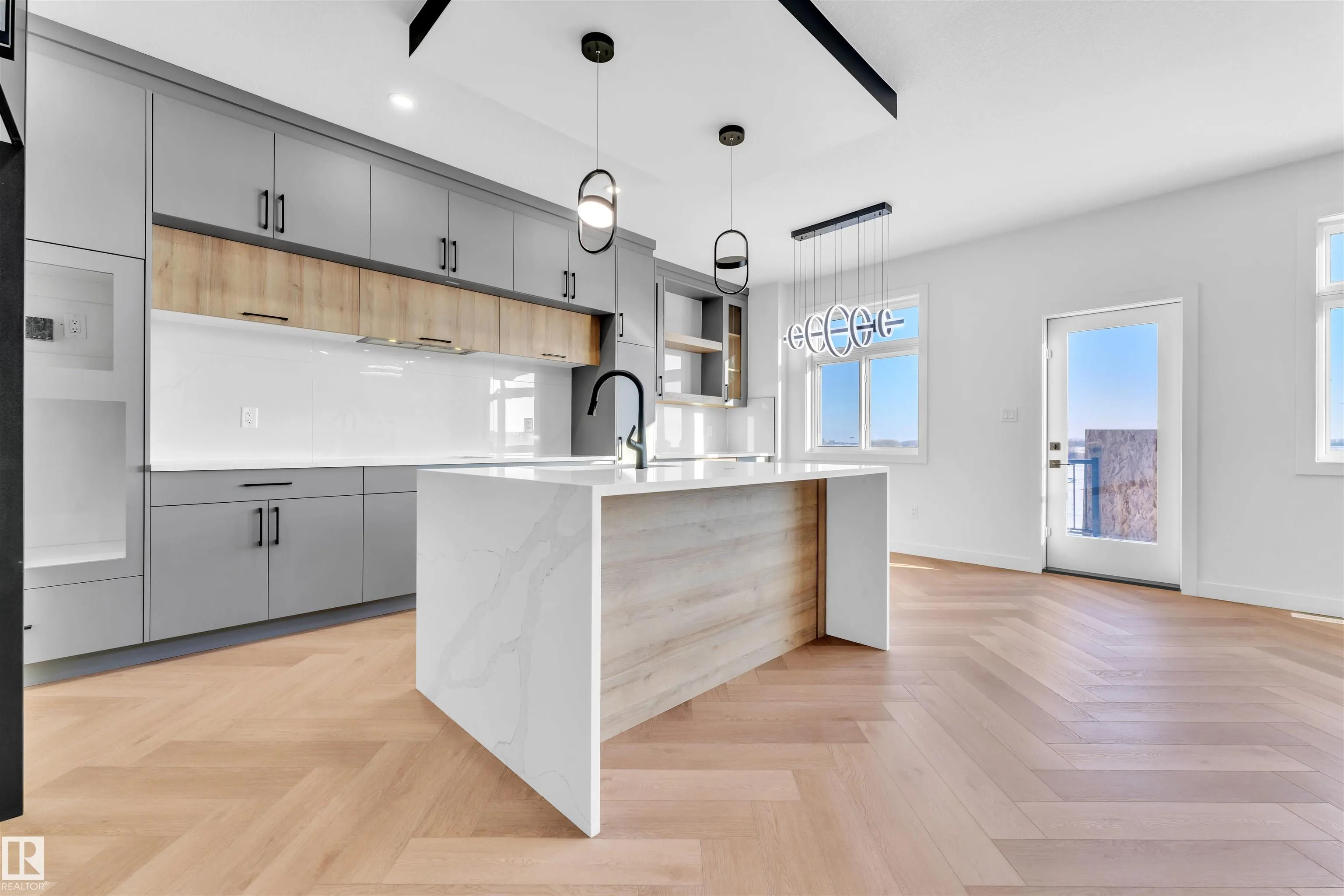 416 Pine Point(e)
