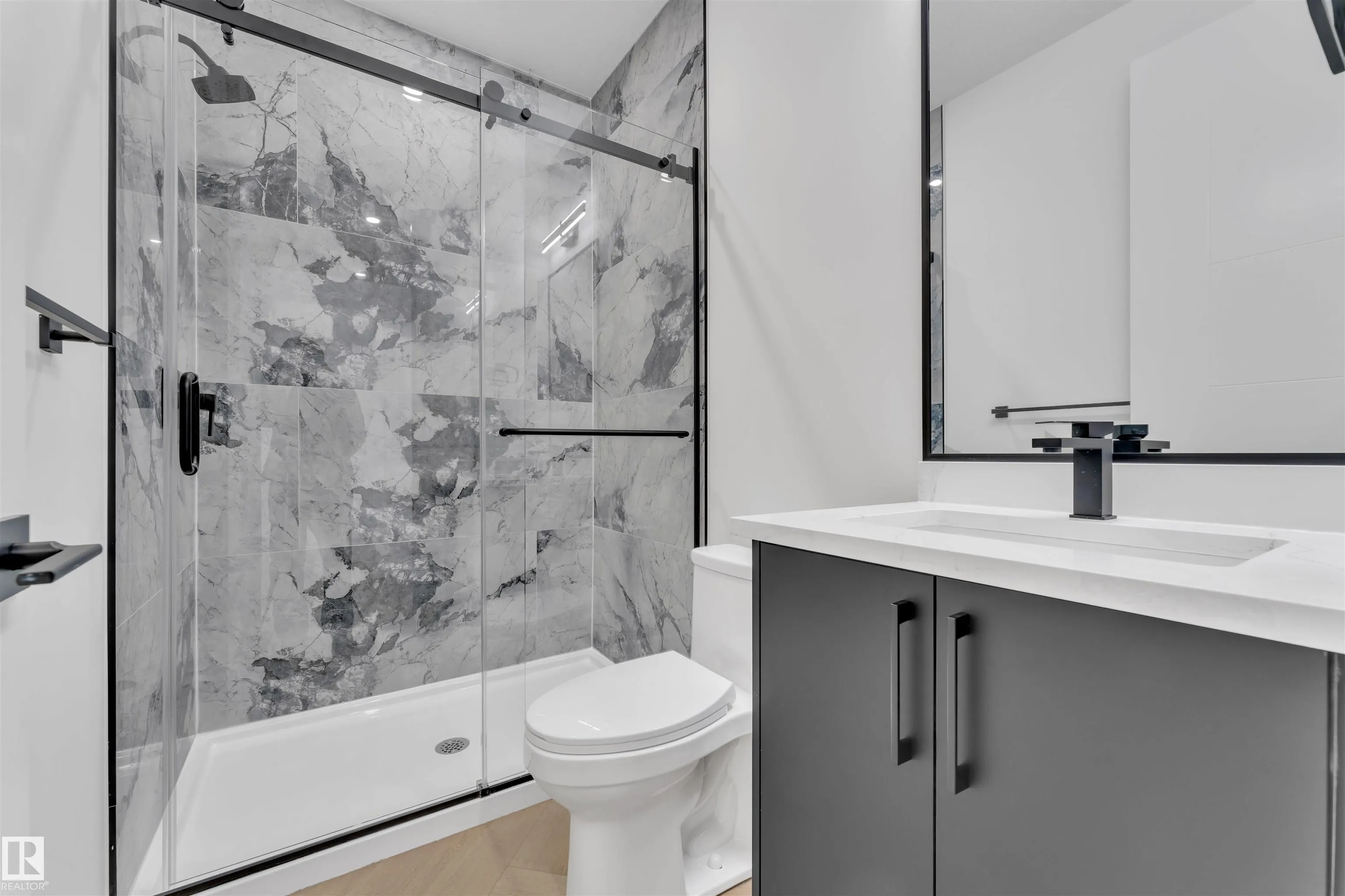 416 Pine Point(e)