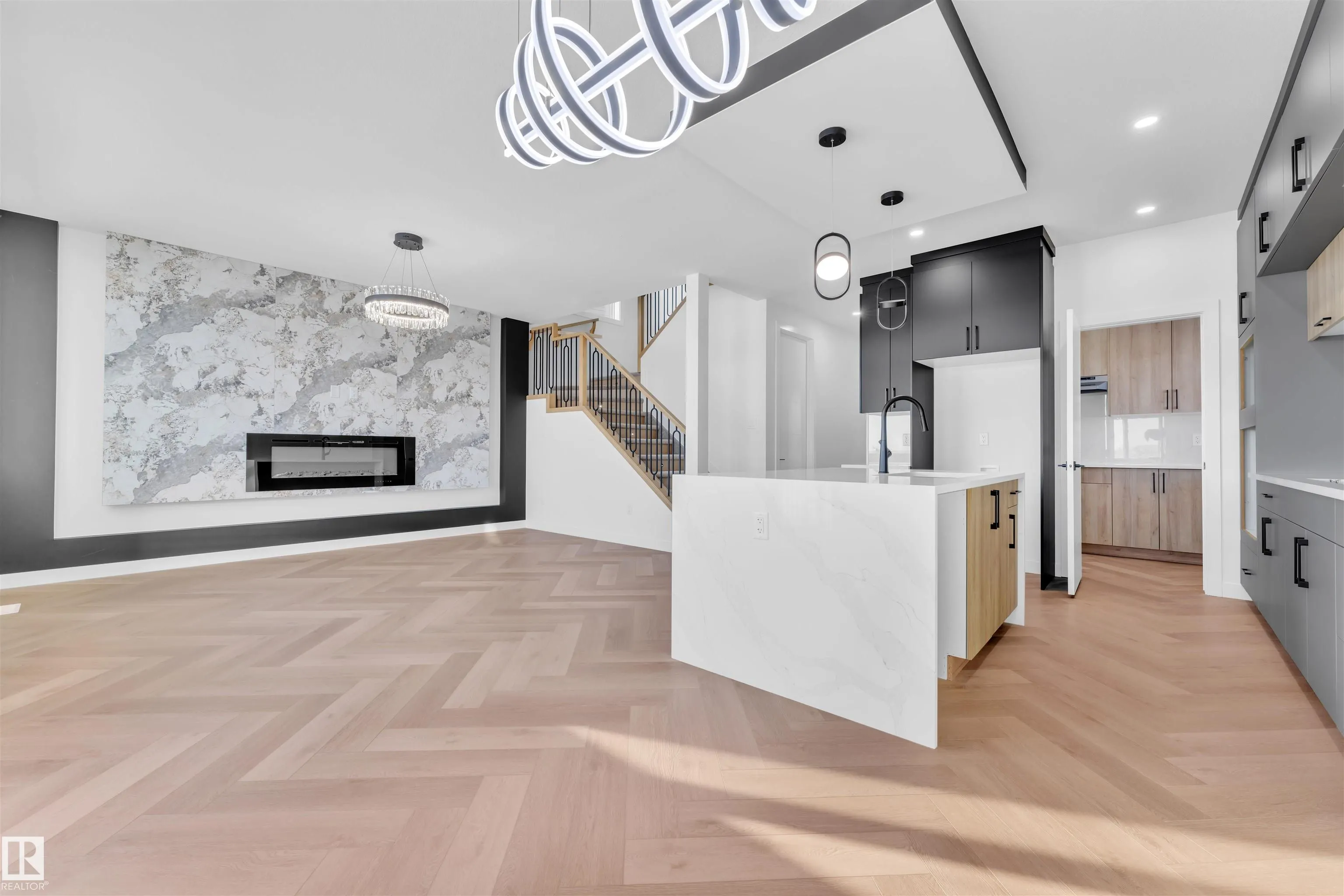 416 Pine Point(e)