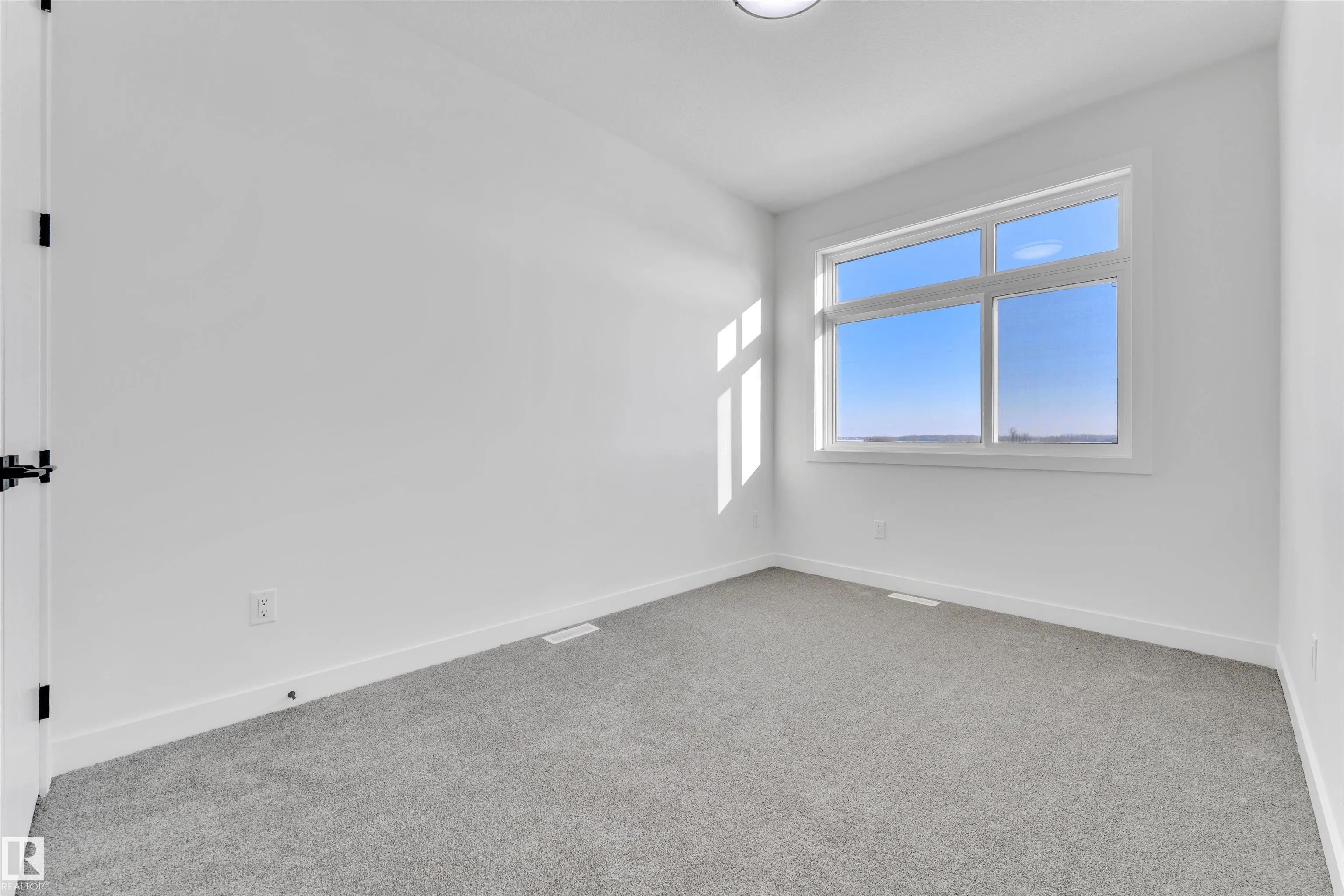 416 Pine Point(e)