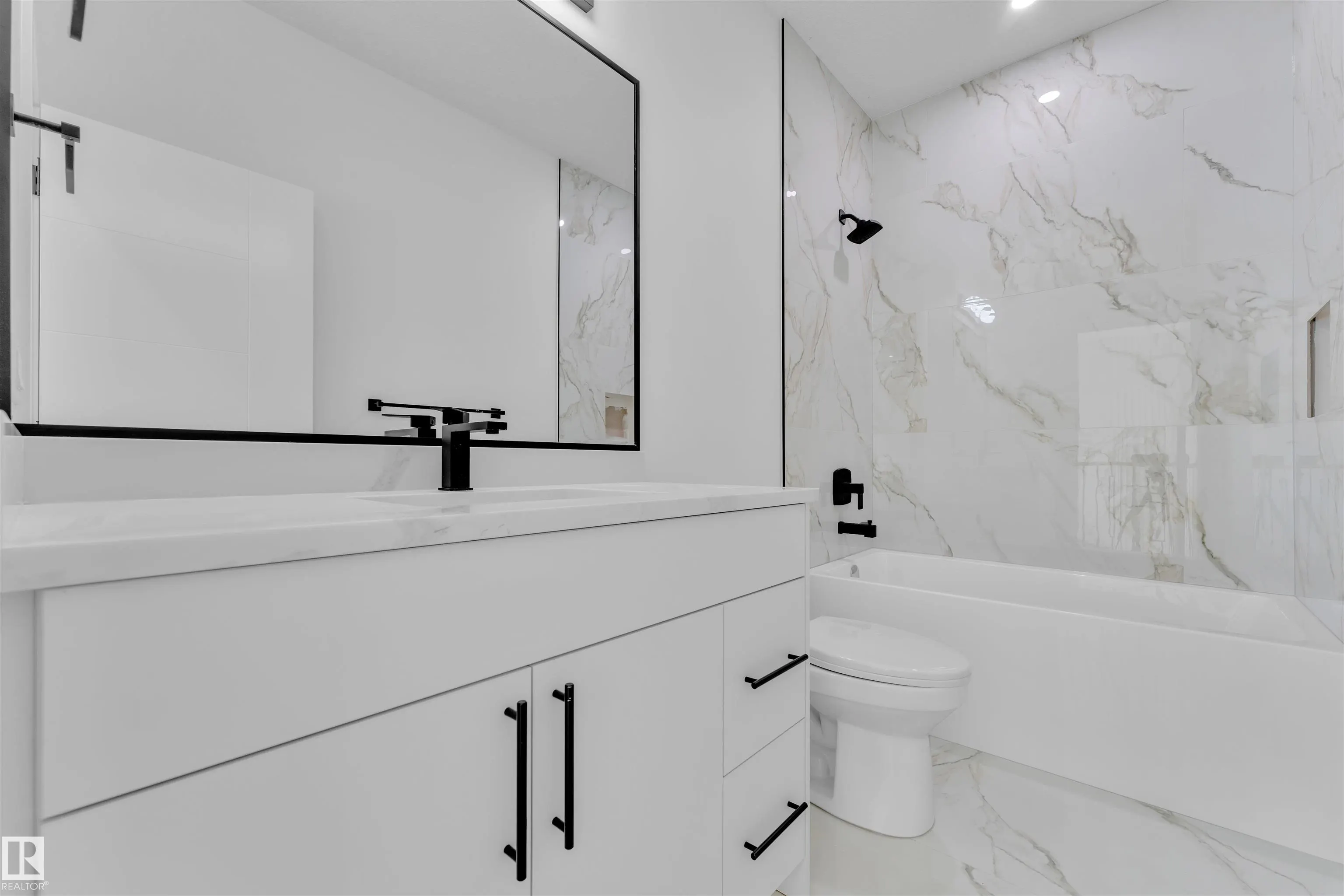 121 Lilac Close