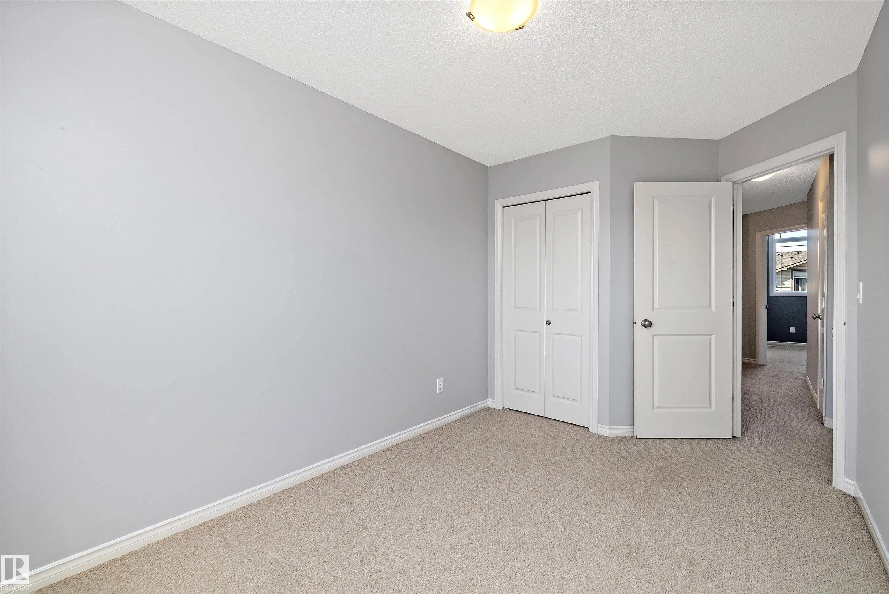 9511 102 Avenue