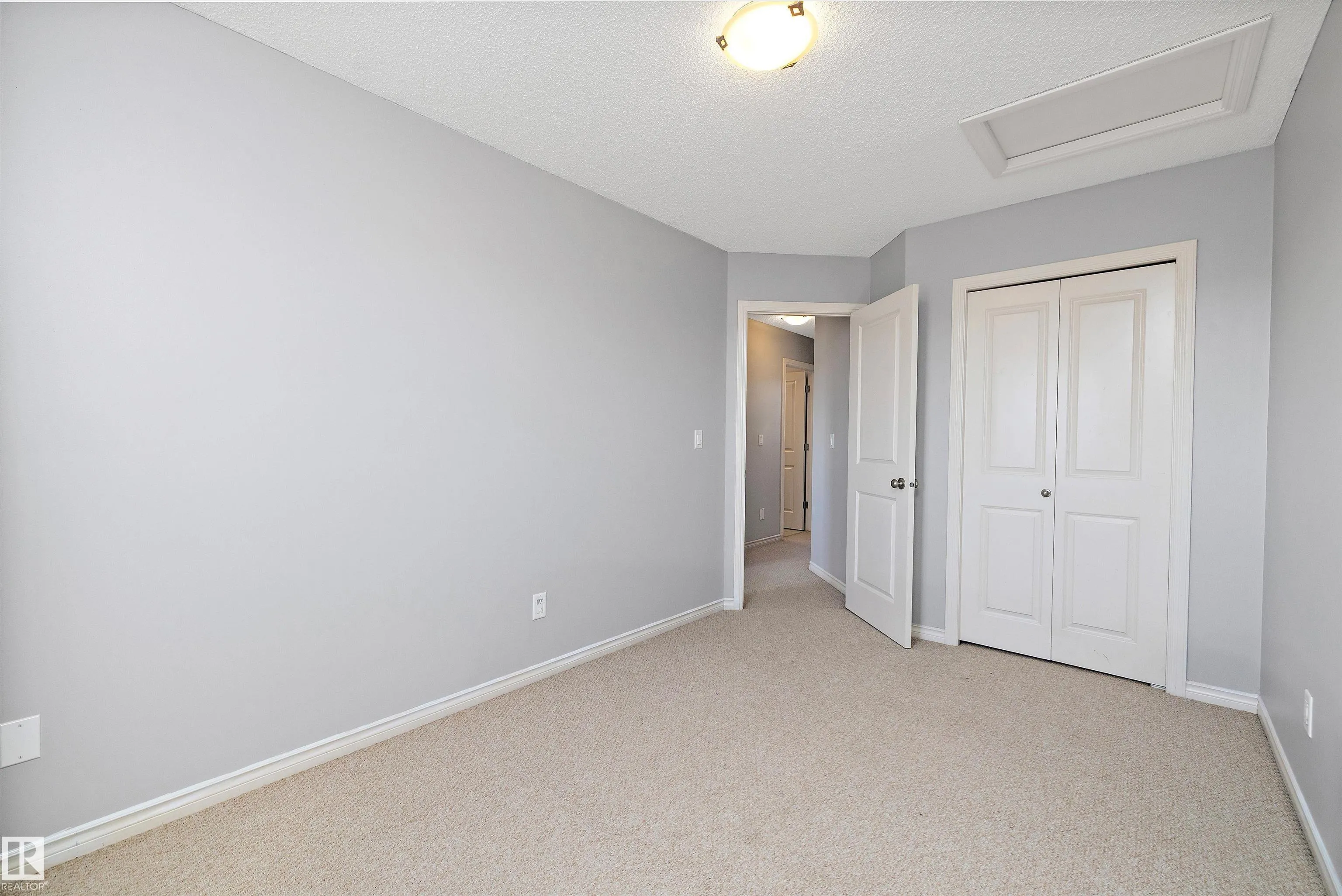 9511 102 Avenue