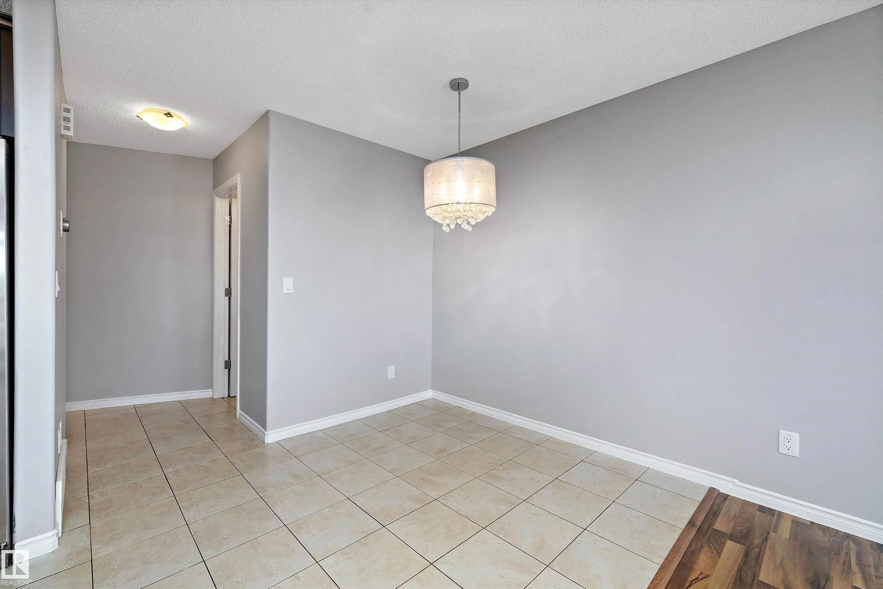 9511 102 Avenue