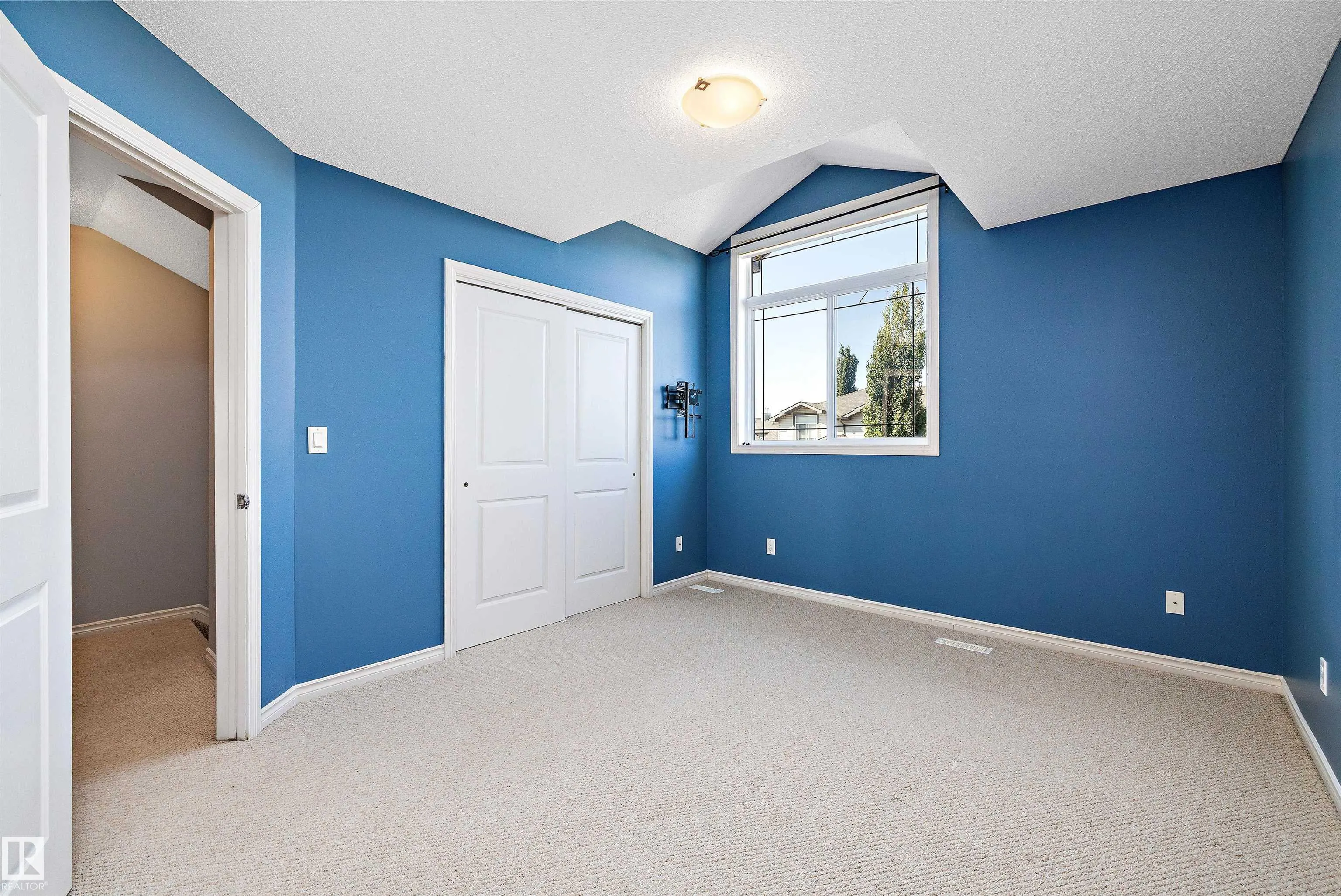 9511 102 Avenue