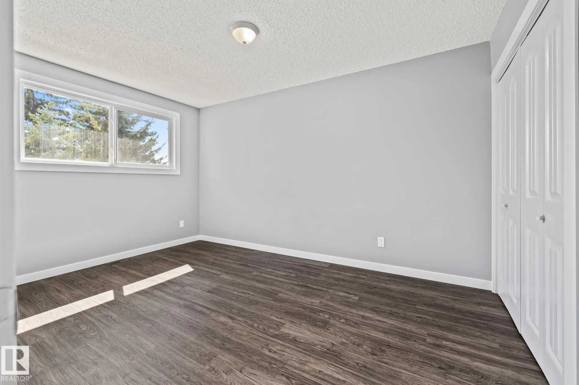 2B CLAREVIEW Village