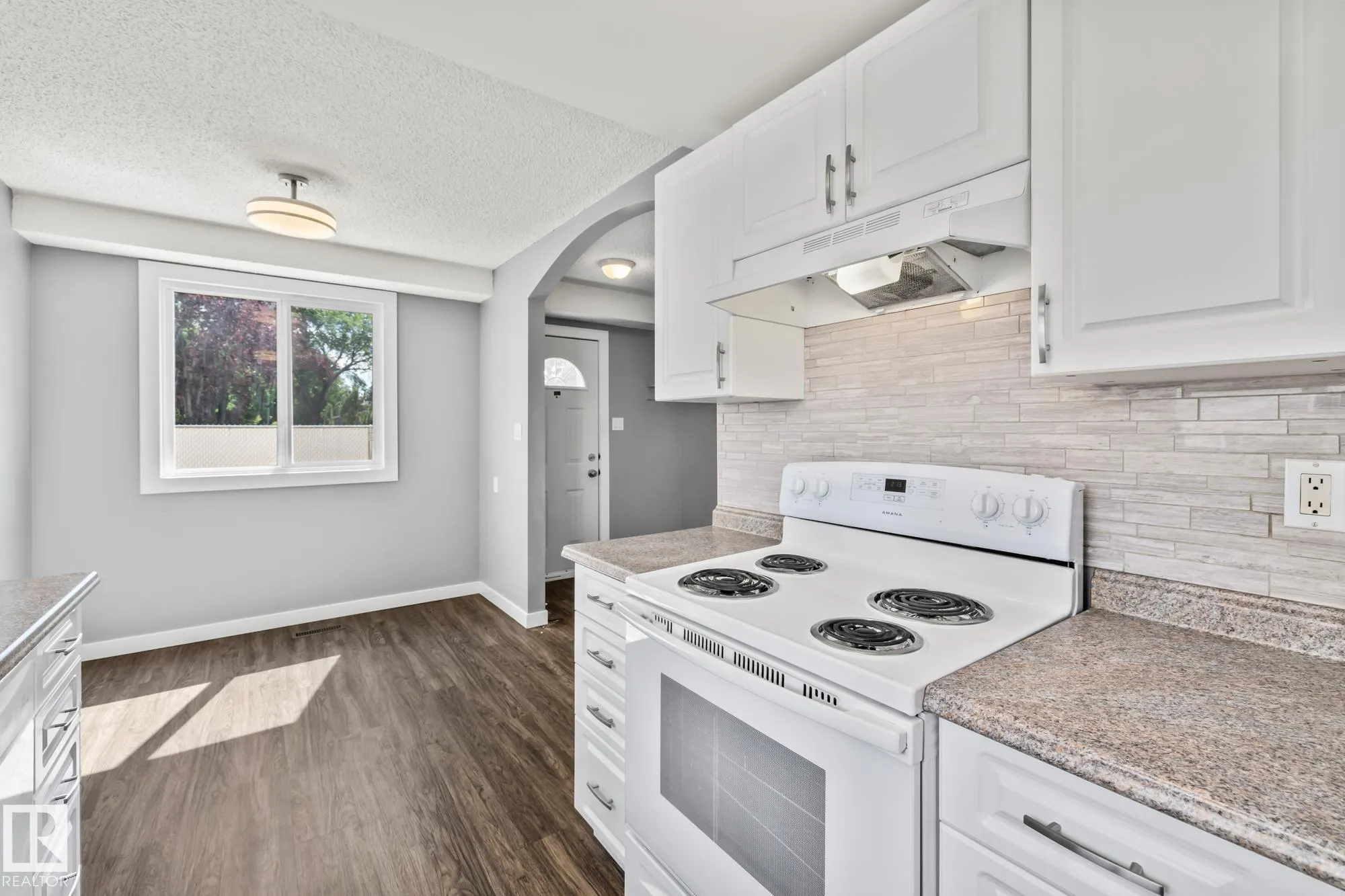 2B CLAREVIEW Village
