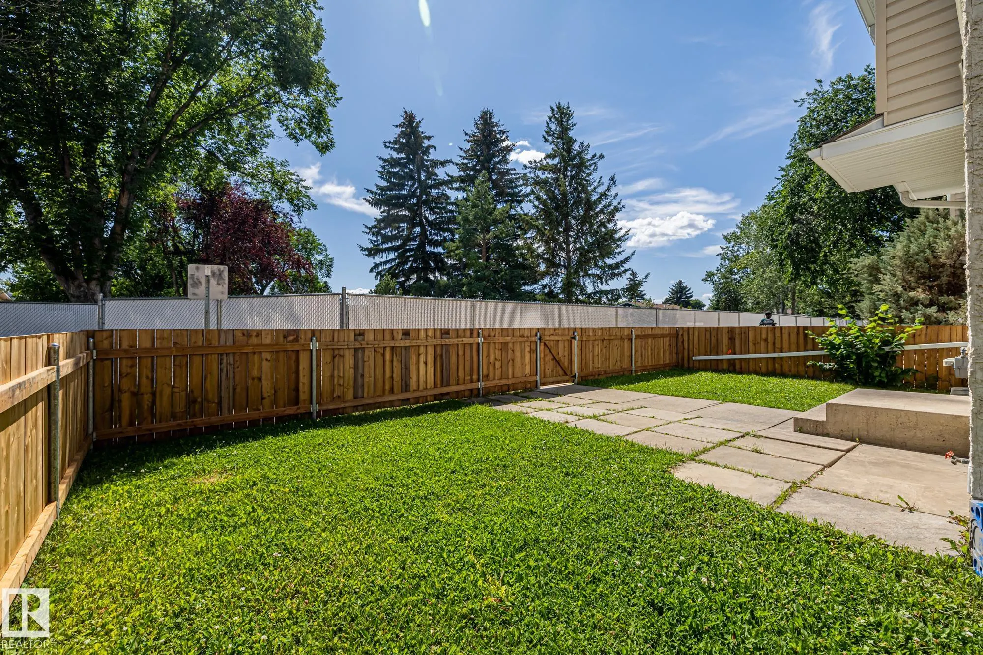 2B CLAREVIEW Village
