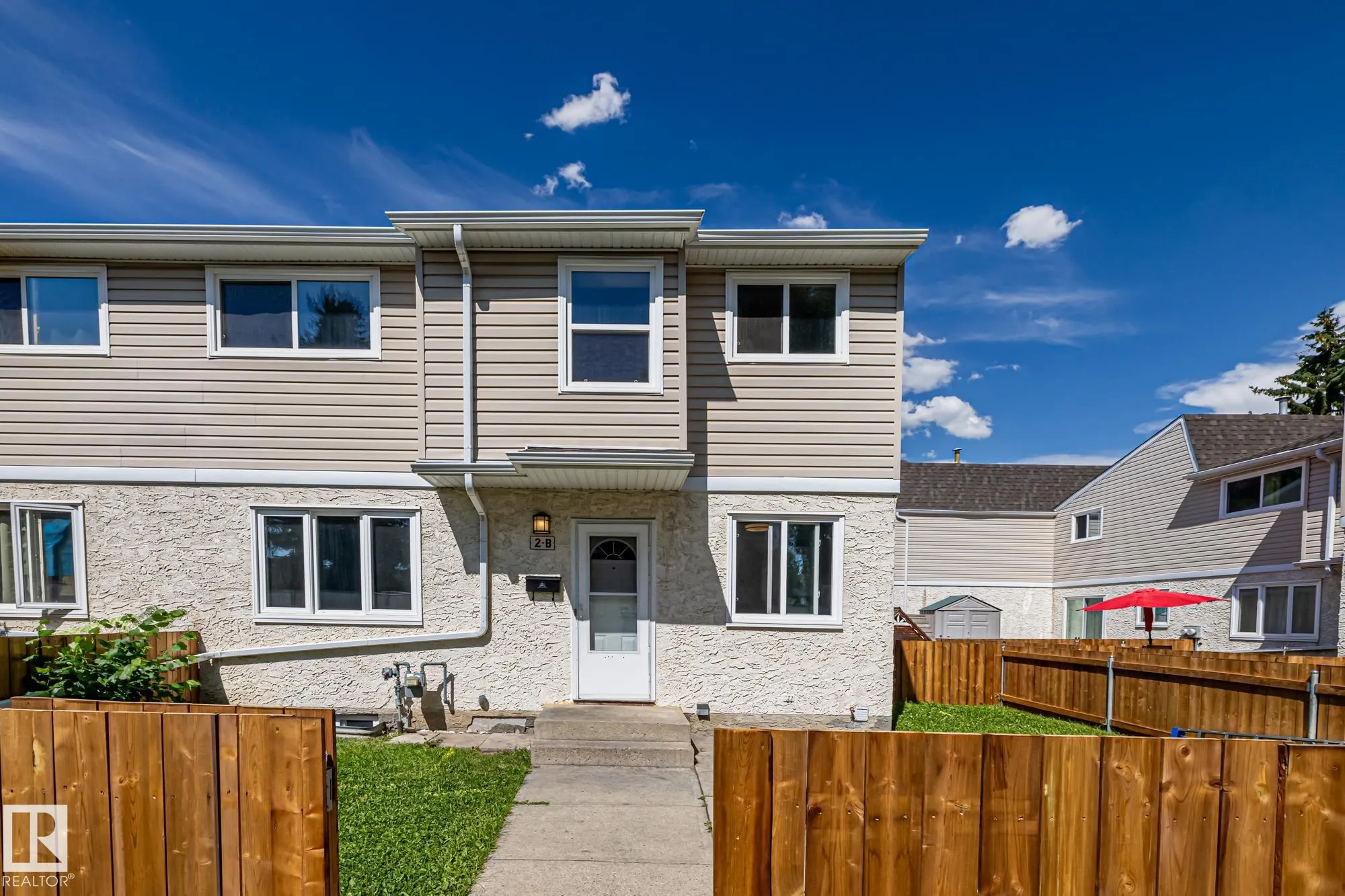 2B CLAREVIEW Village