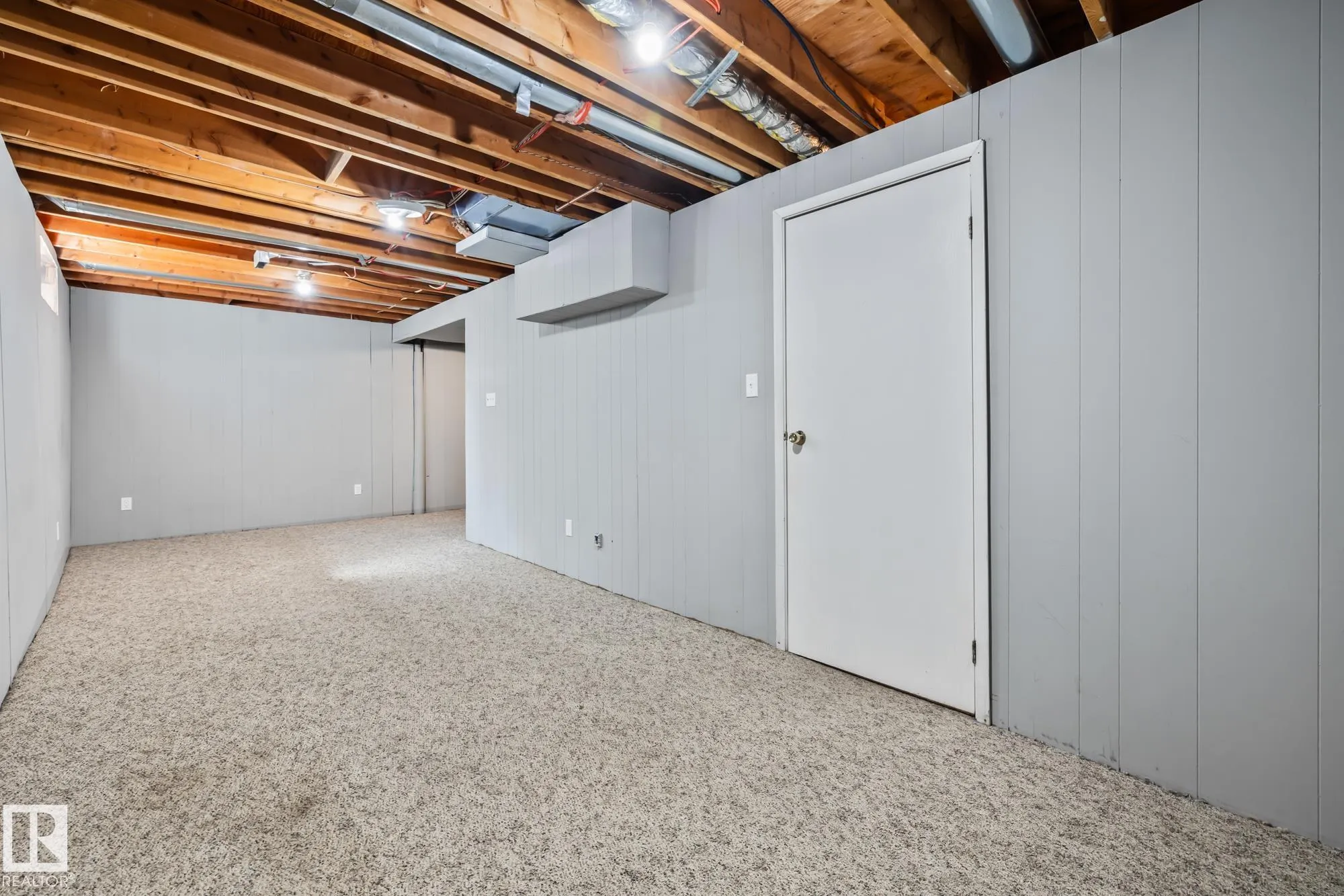 2B CLAREVIEW Village