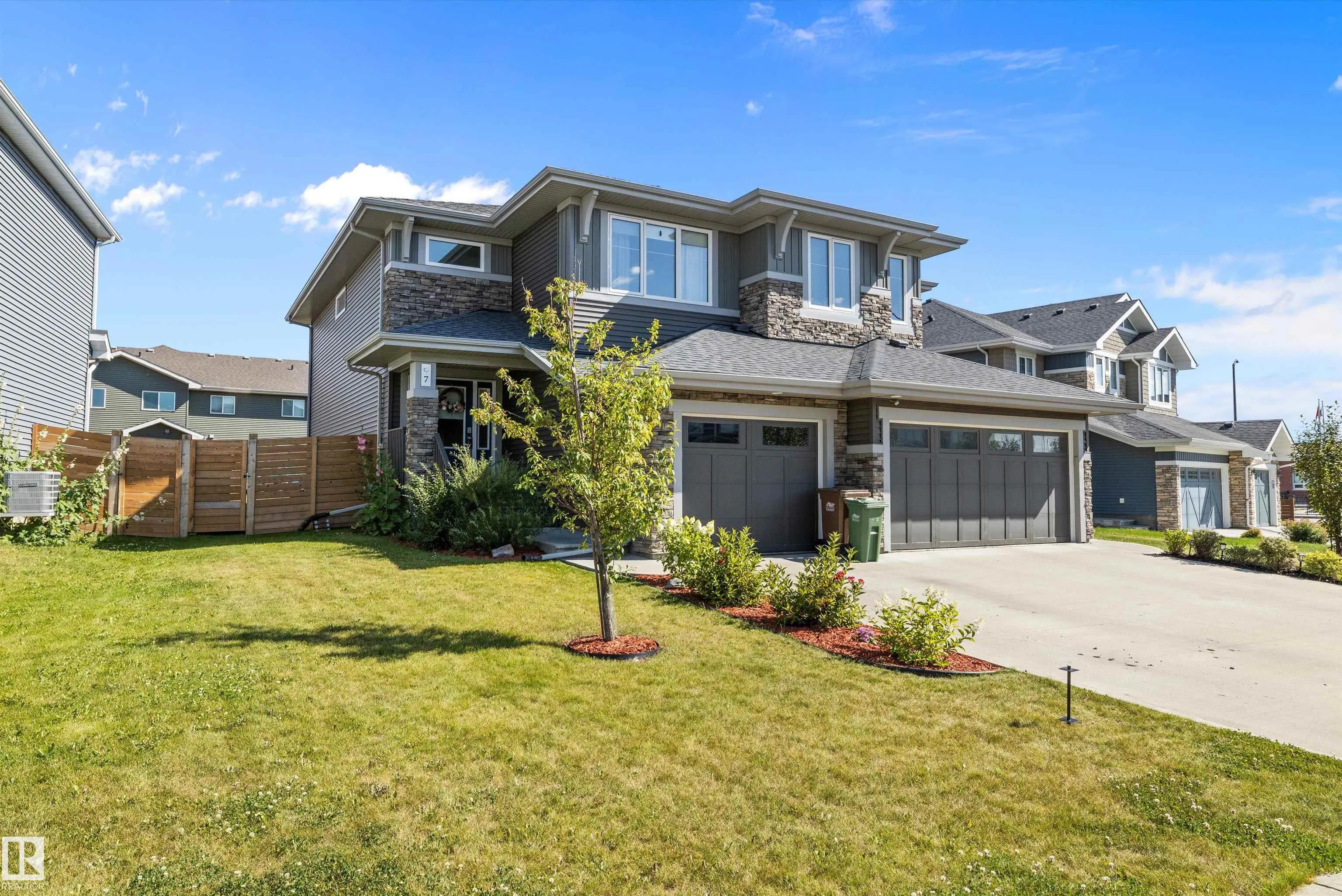 7 James Crescent