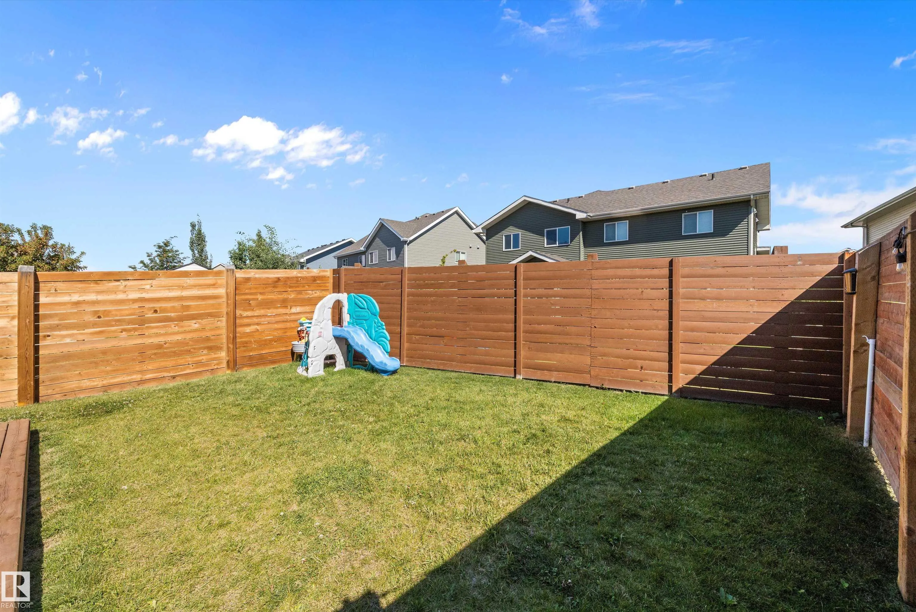 7 James Crescent