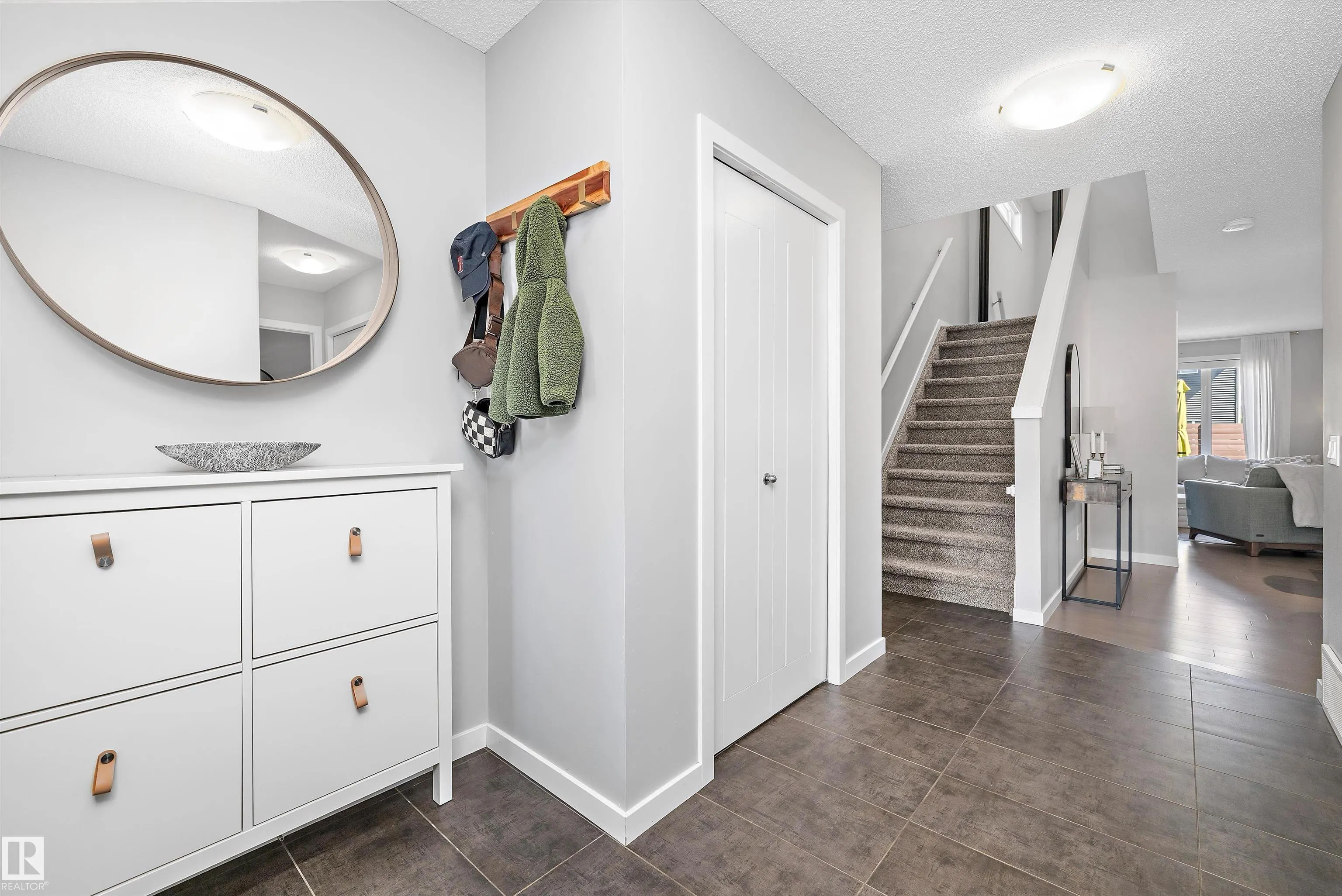 7 James Crescent
