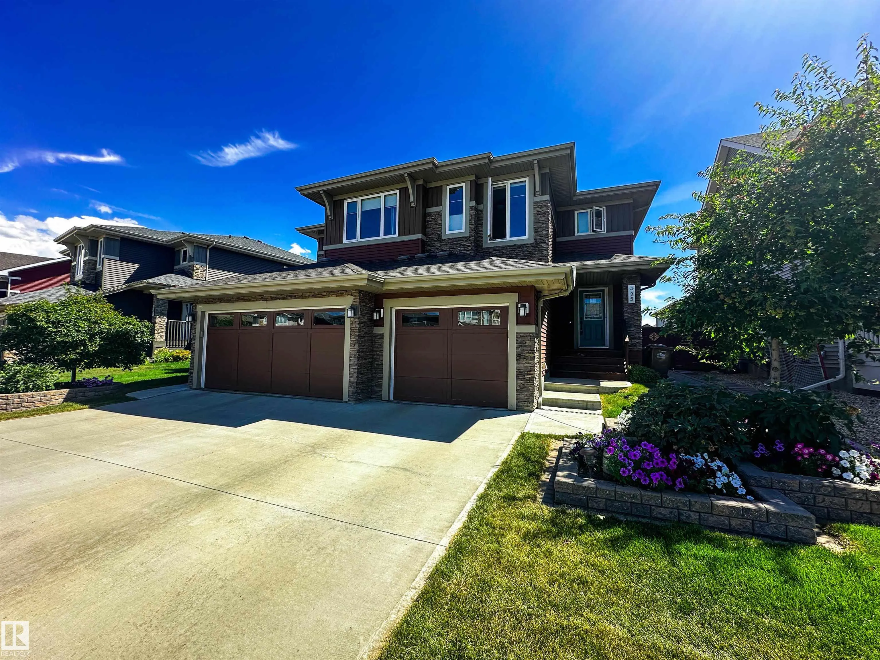 25 JAMES Crescent