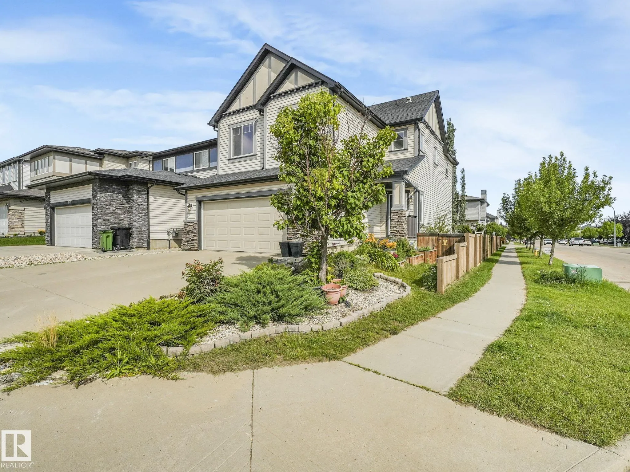 1004 SECORD Promenade