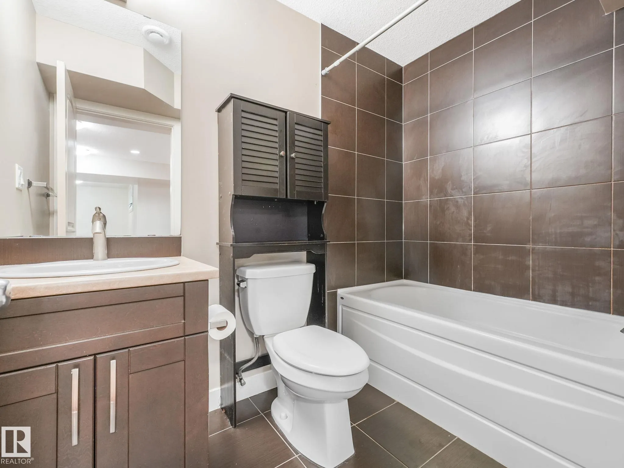 1004 SECORD Promenade