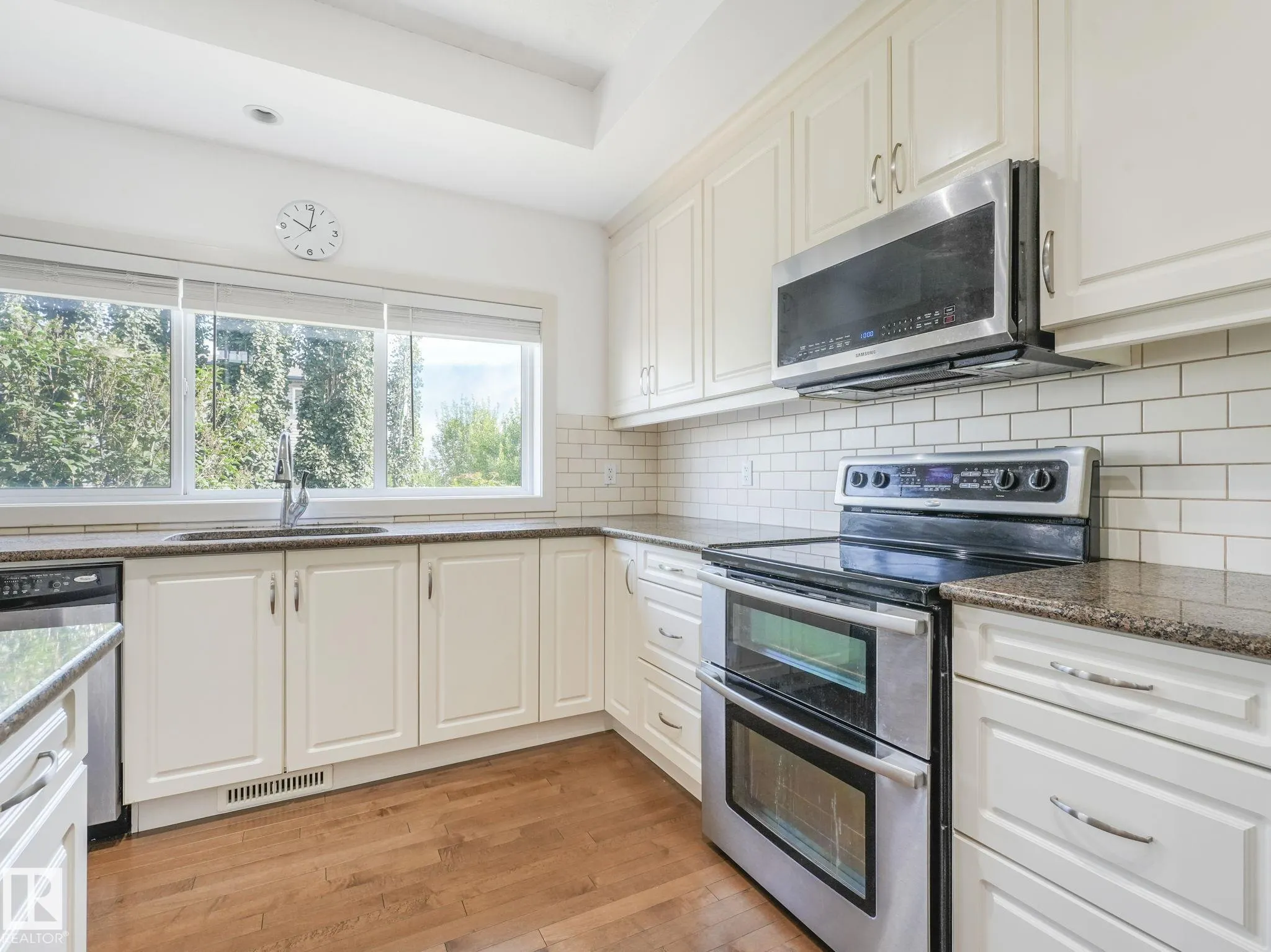 1004 SECORD Promenade