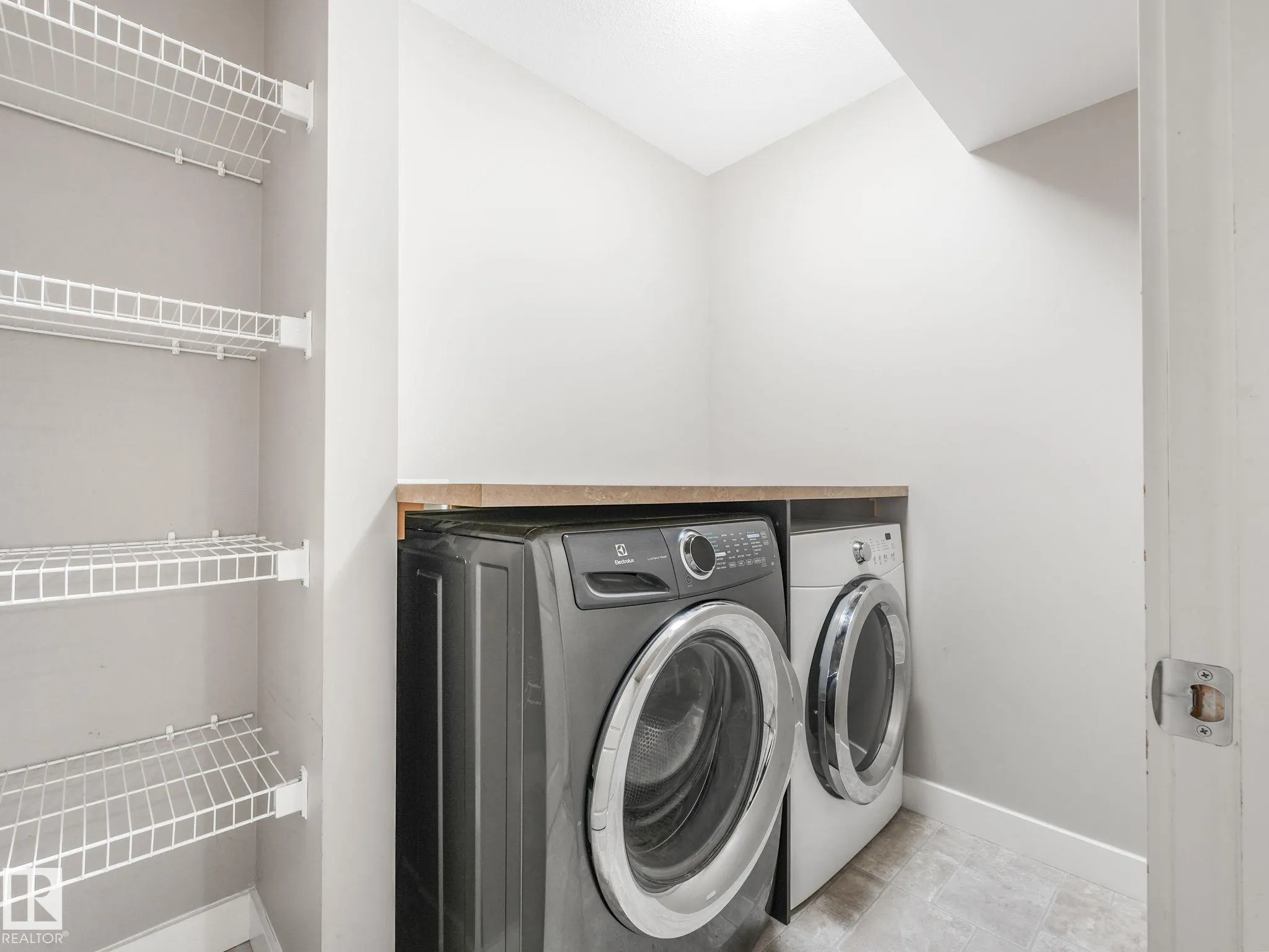 1004 SECORD Promenade