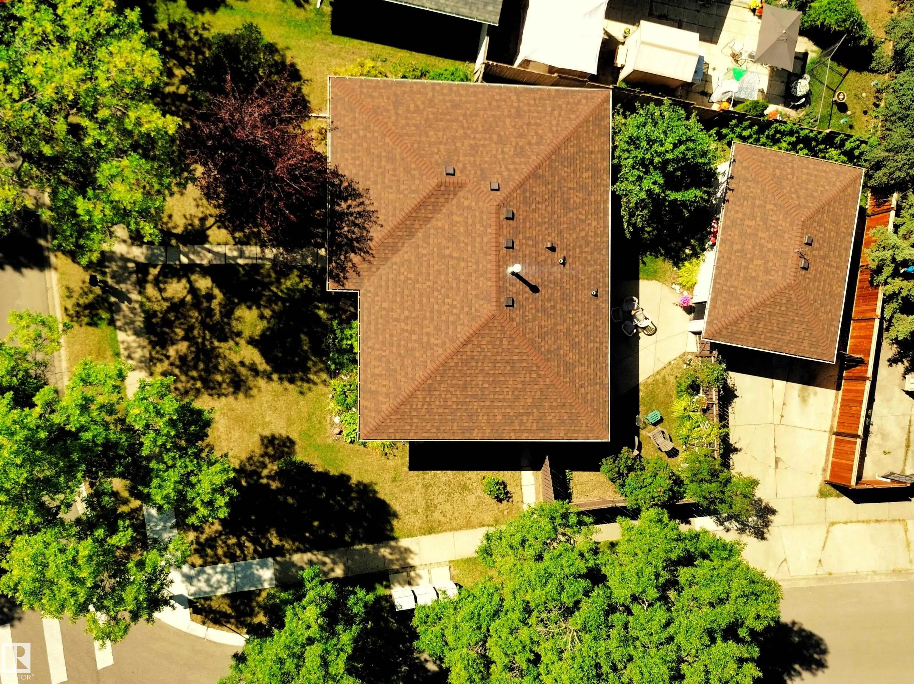 32 GATEWOOD Avenue