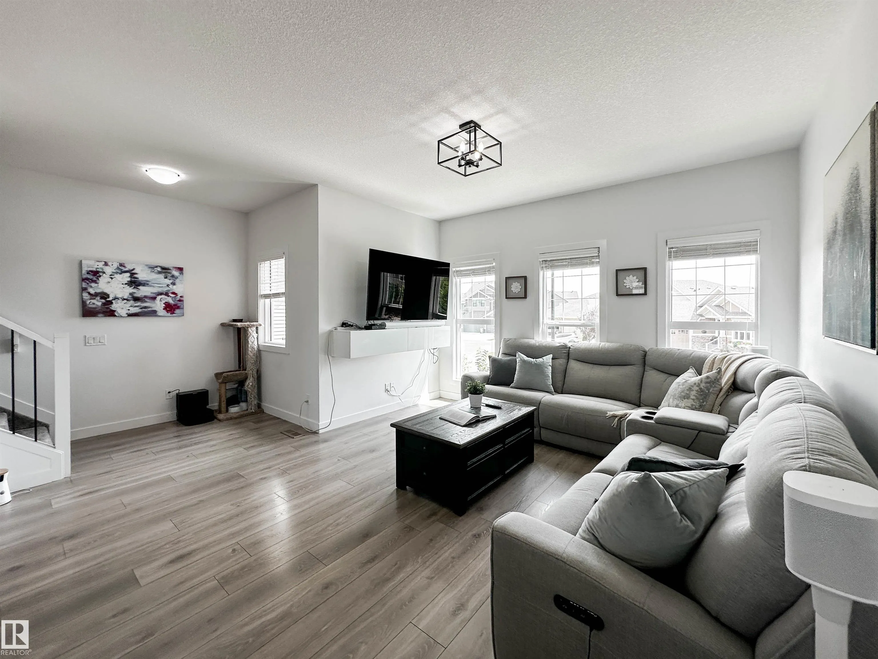 13 JOYAL Way