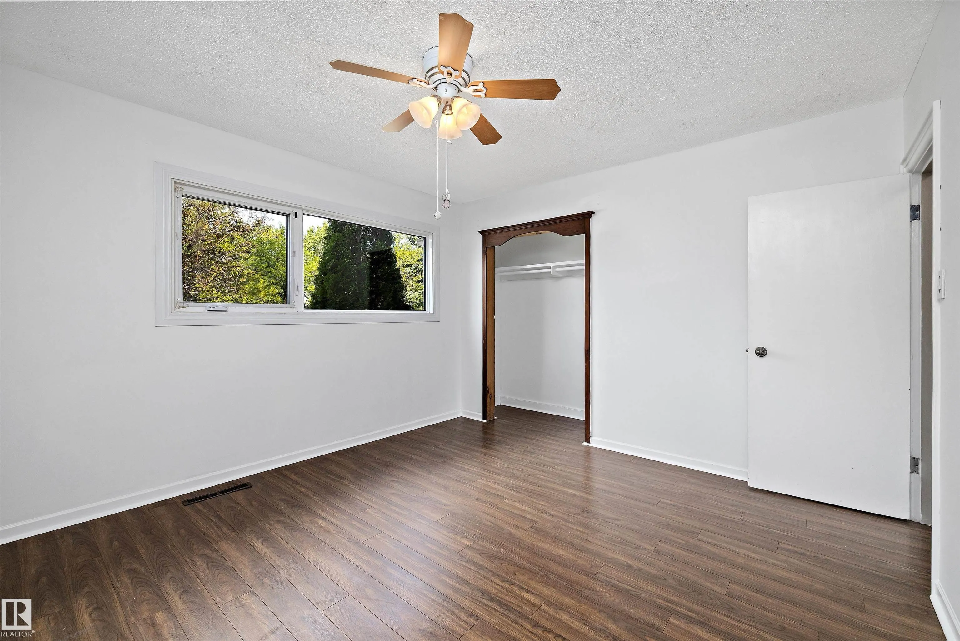 10607 149 Street