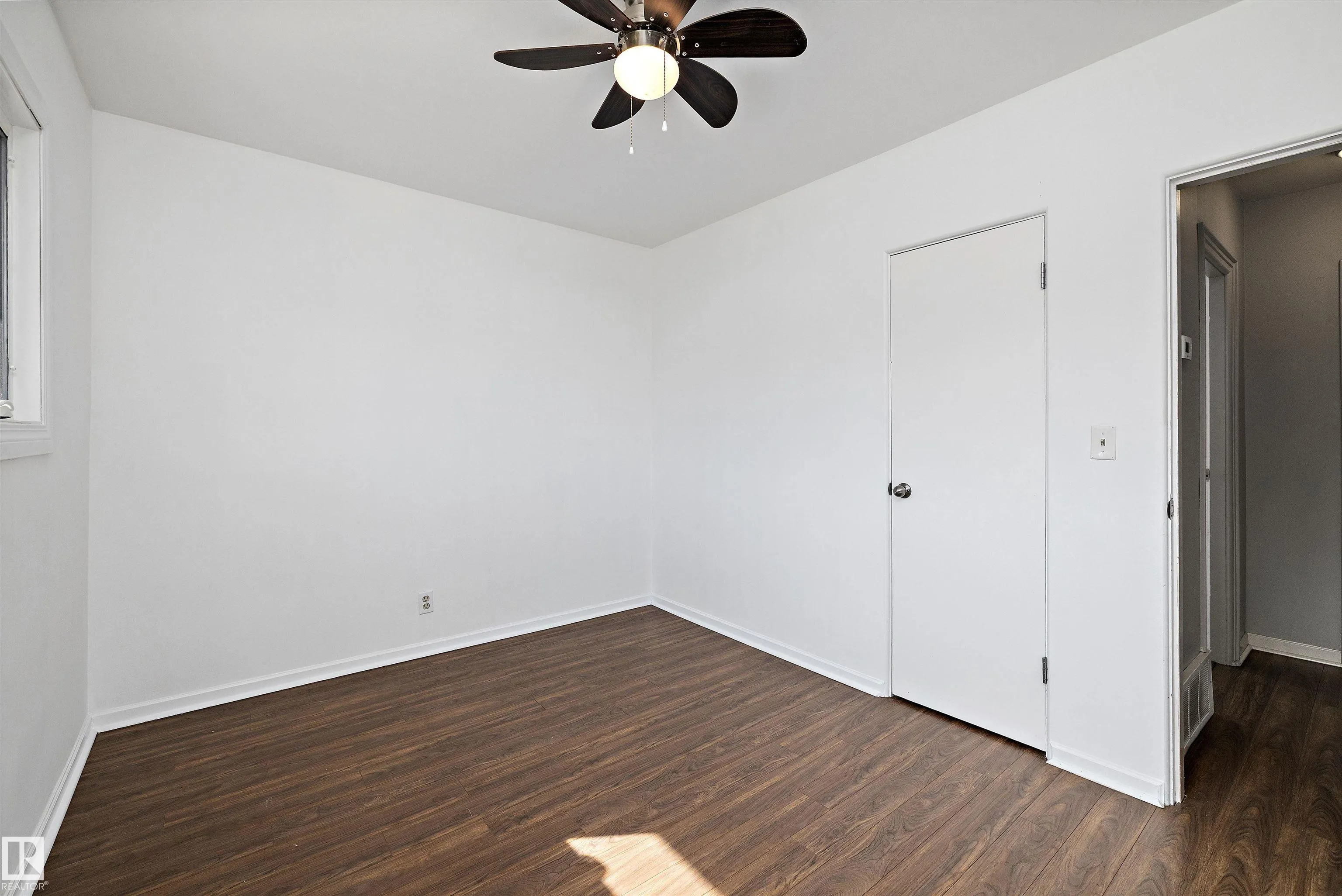 10607 149 Street
