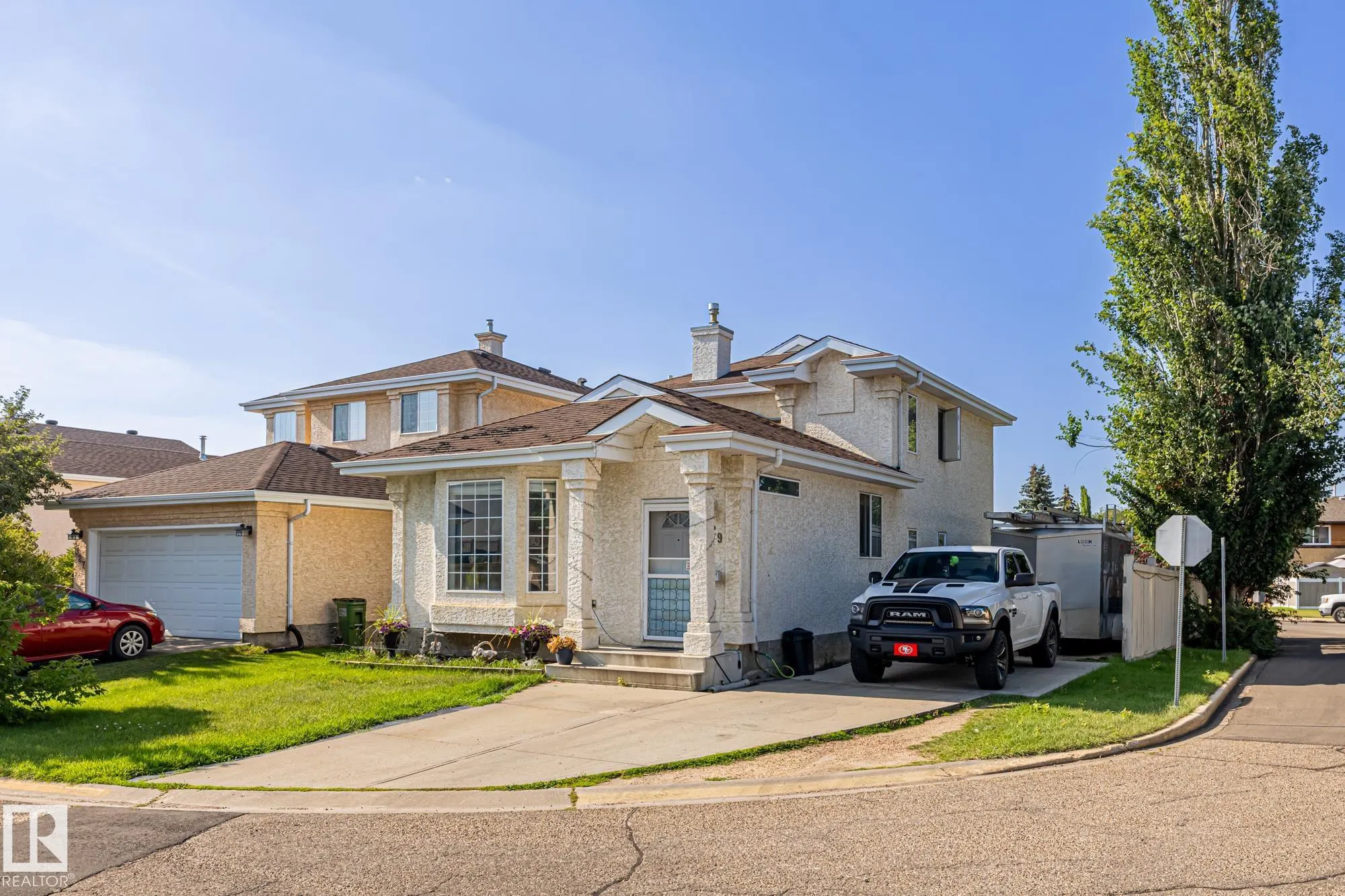 329 RIVER Point