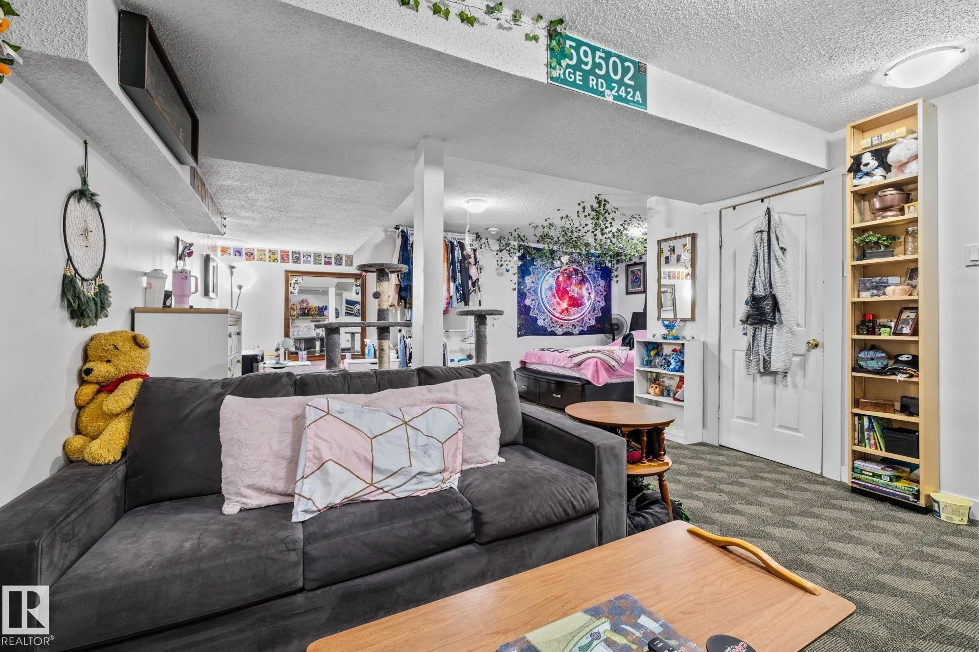 329 RIVER Point