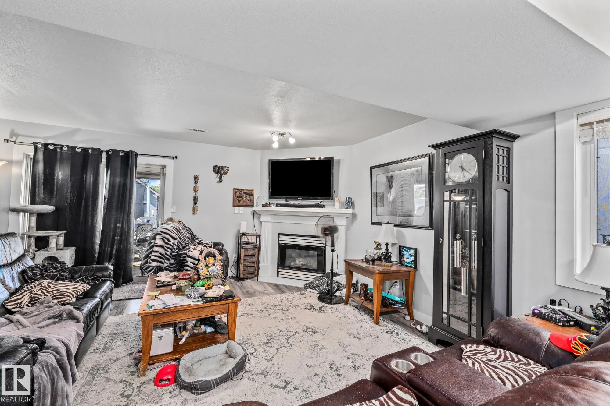 329 RIVER Point